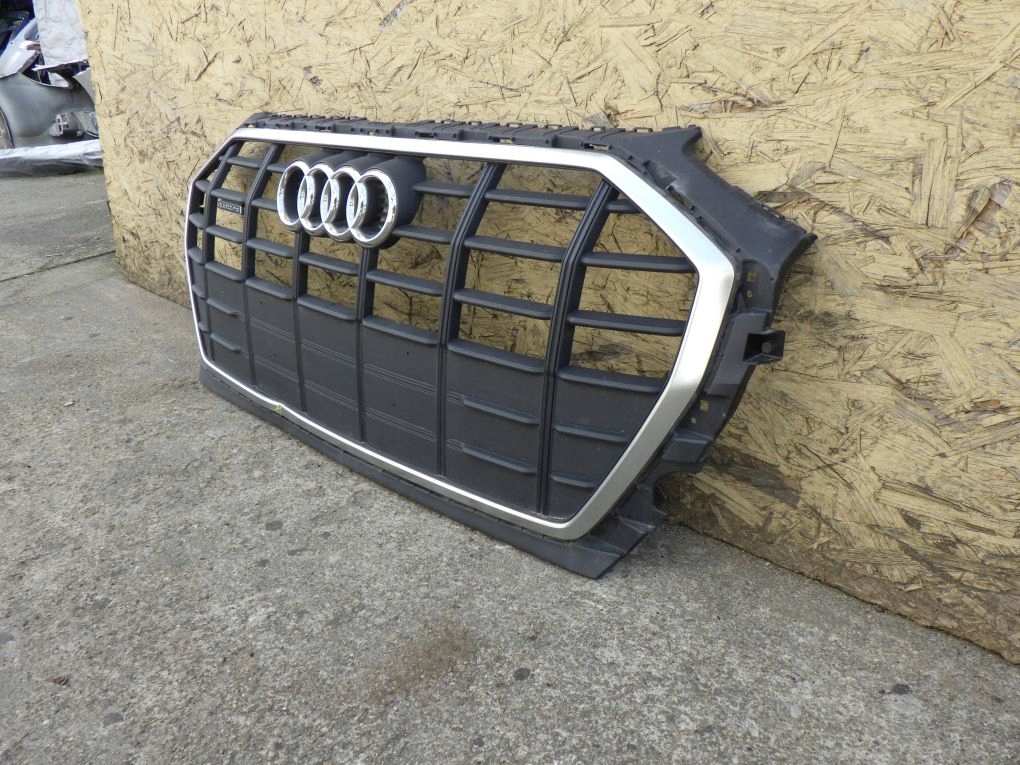 AUDI Q5 II 2 80A LIFT 21- Grille