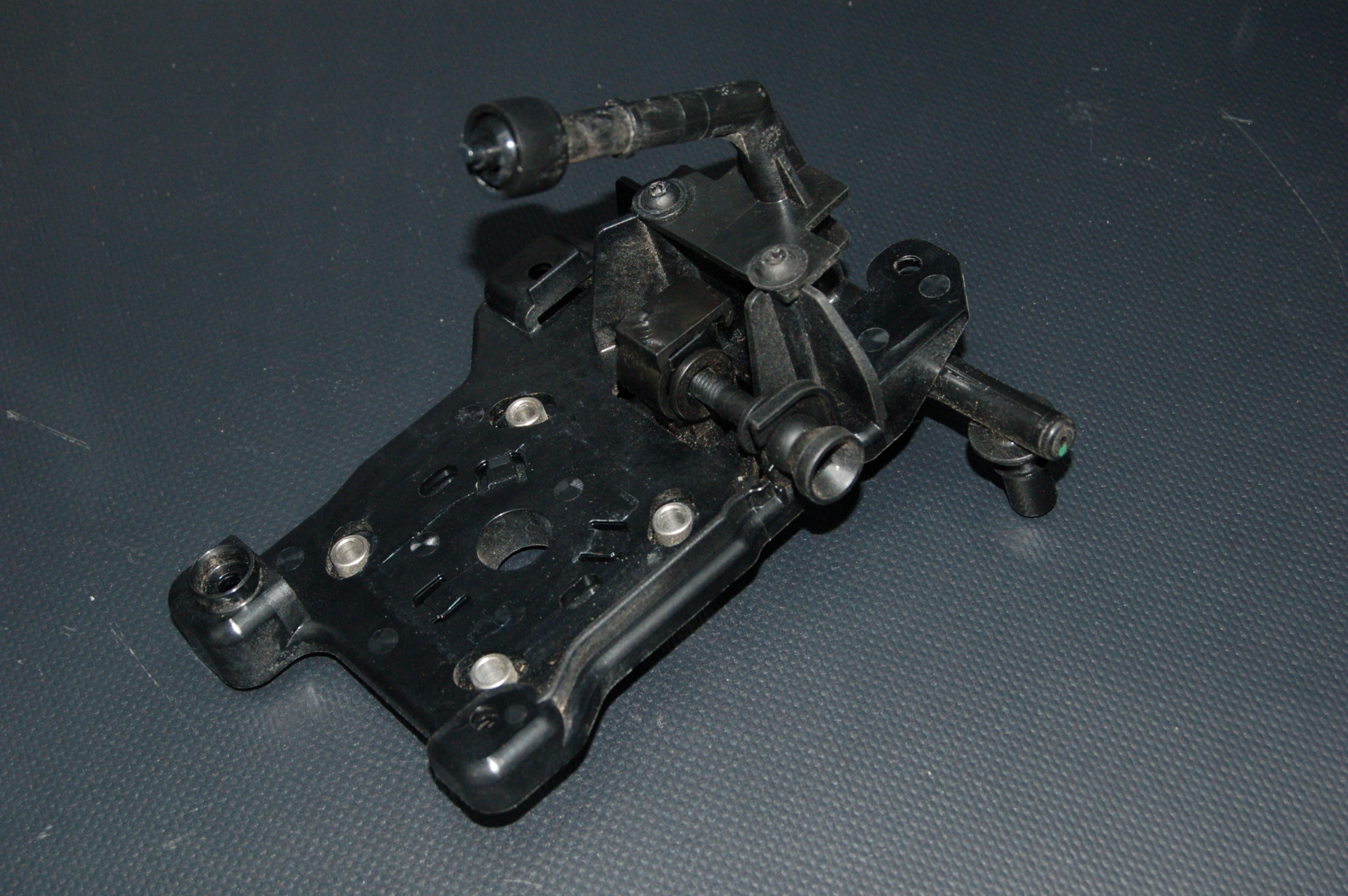 Mocowanie kamery night vision Audi A8 4H0980561A