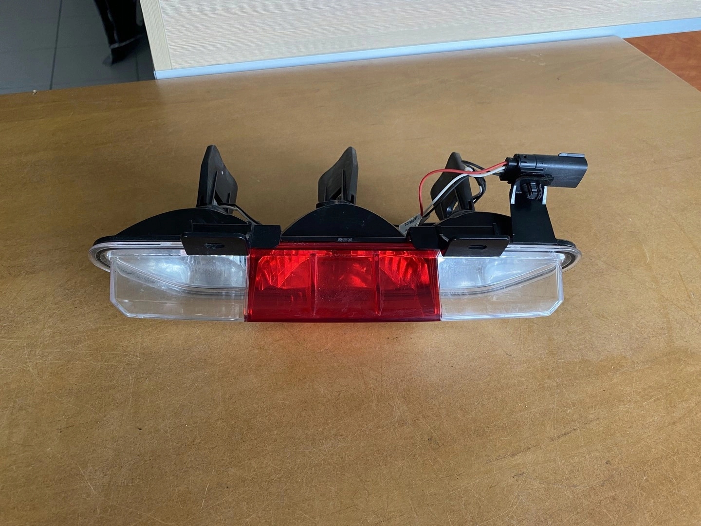 LAMPA TYŁ TYLNA PRZECIWMGIELNA FORD MUSTANG VI LIFT 2019- Producent części Ford OE