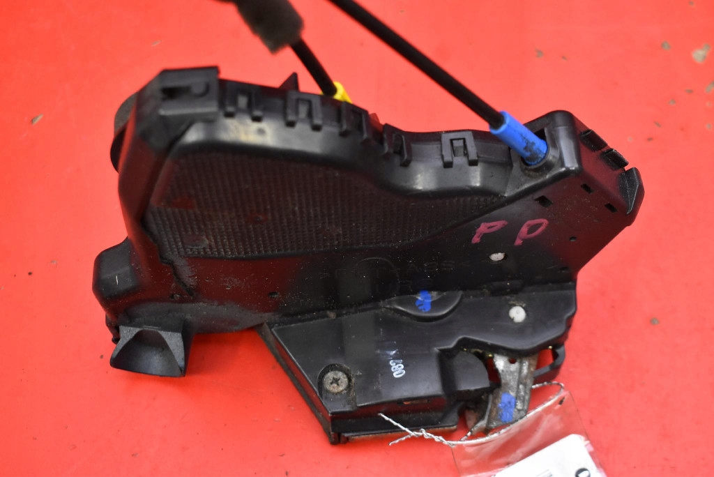 lock door right front front EU TOYOTA COROLLA VERSO 2 II 01-06