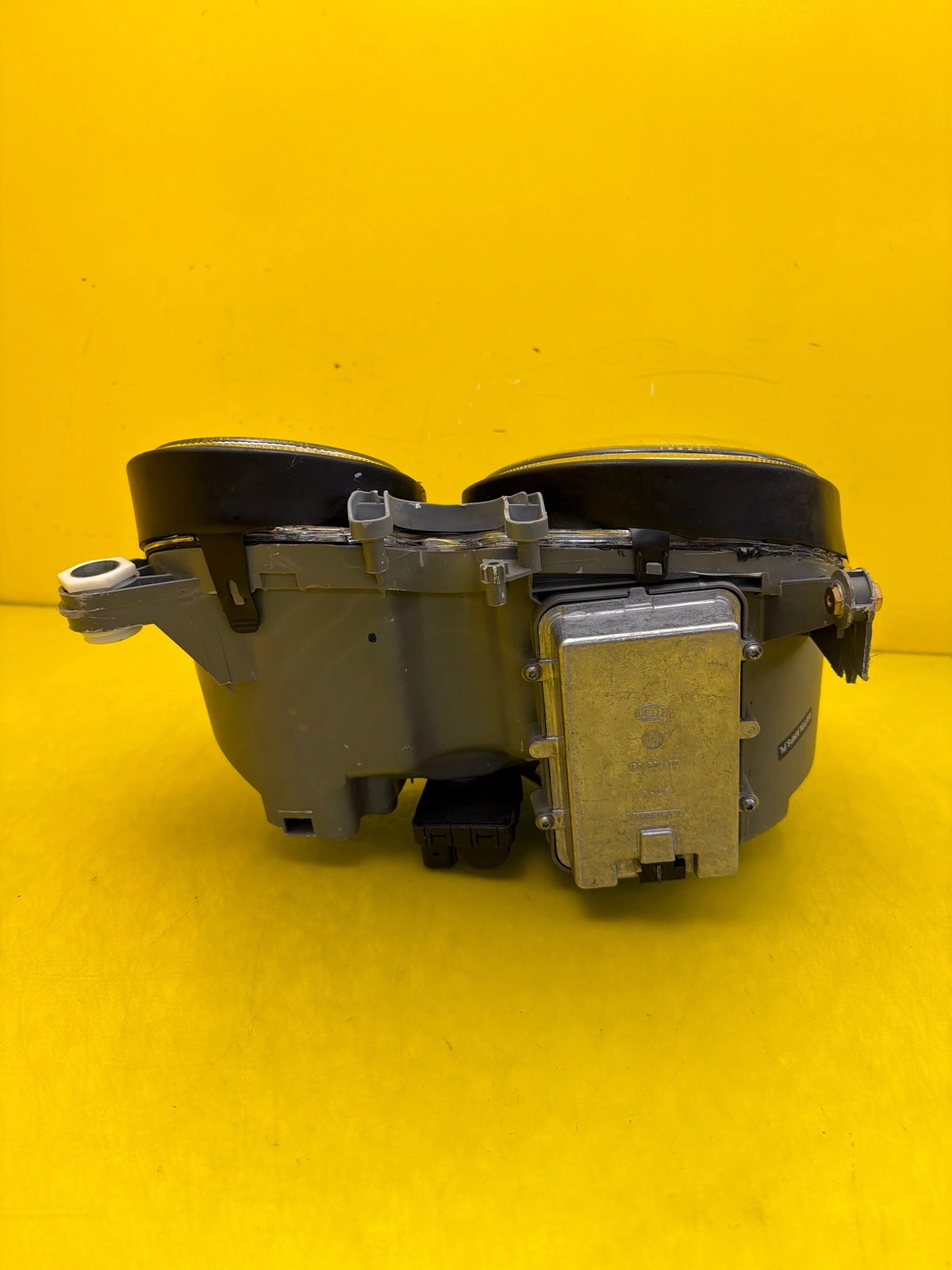 light left Mercedes E-Klasa W210 Xenon A2108204161