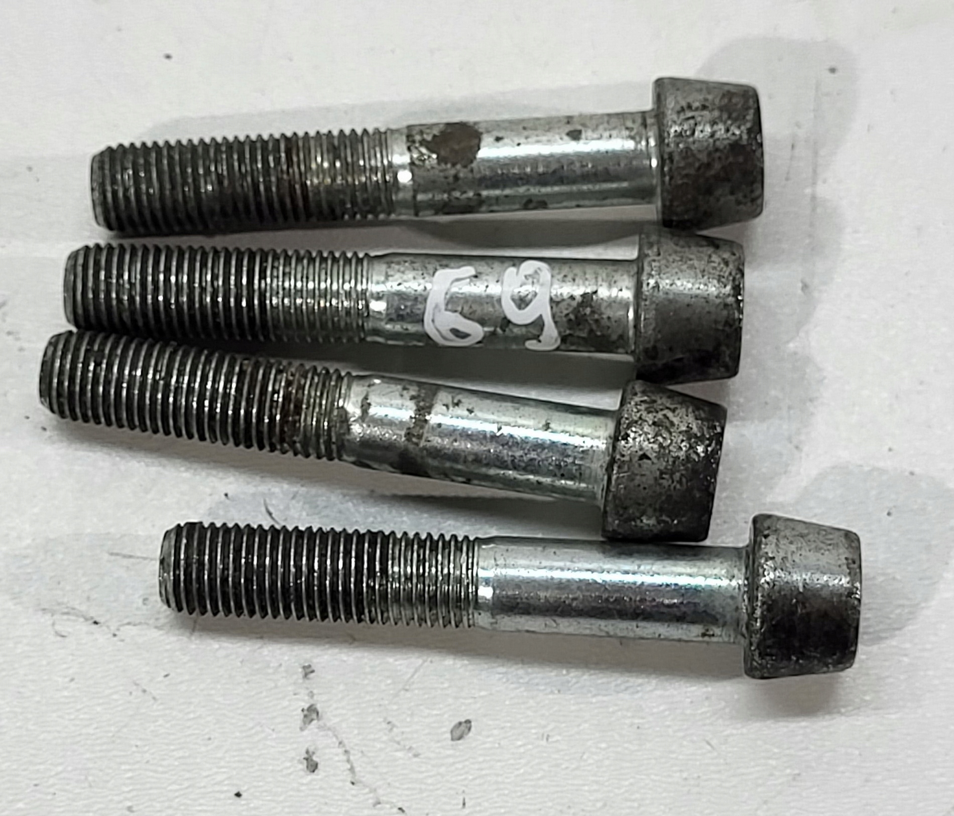 Śruby zacisków Ducati Monster 696 2010r