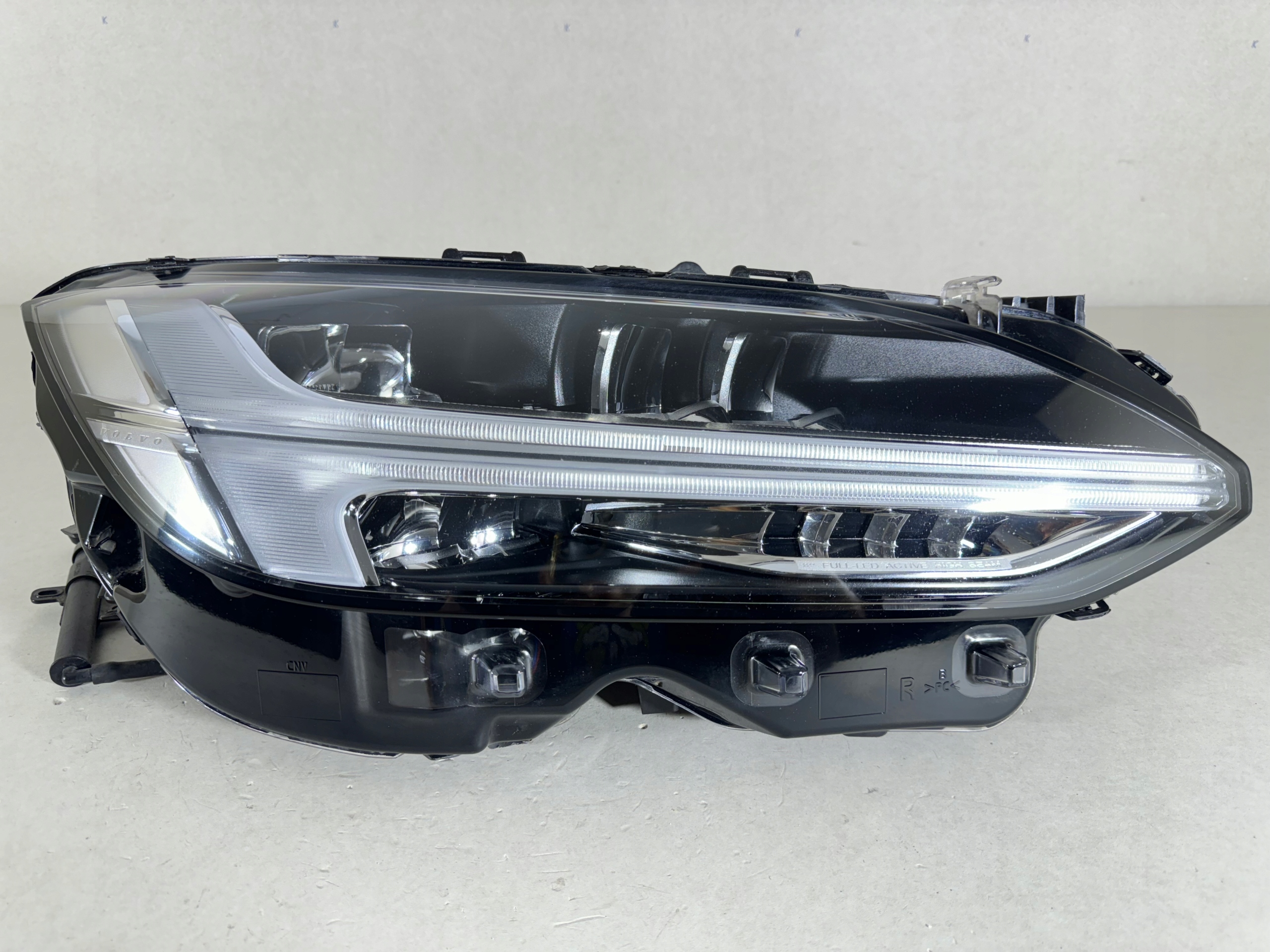 VOLVO V90 S90 FULL LED ACTIVE HIGH BEAM REFLEKTOR LAMPA