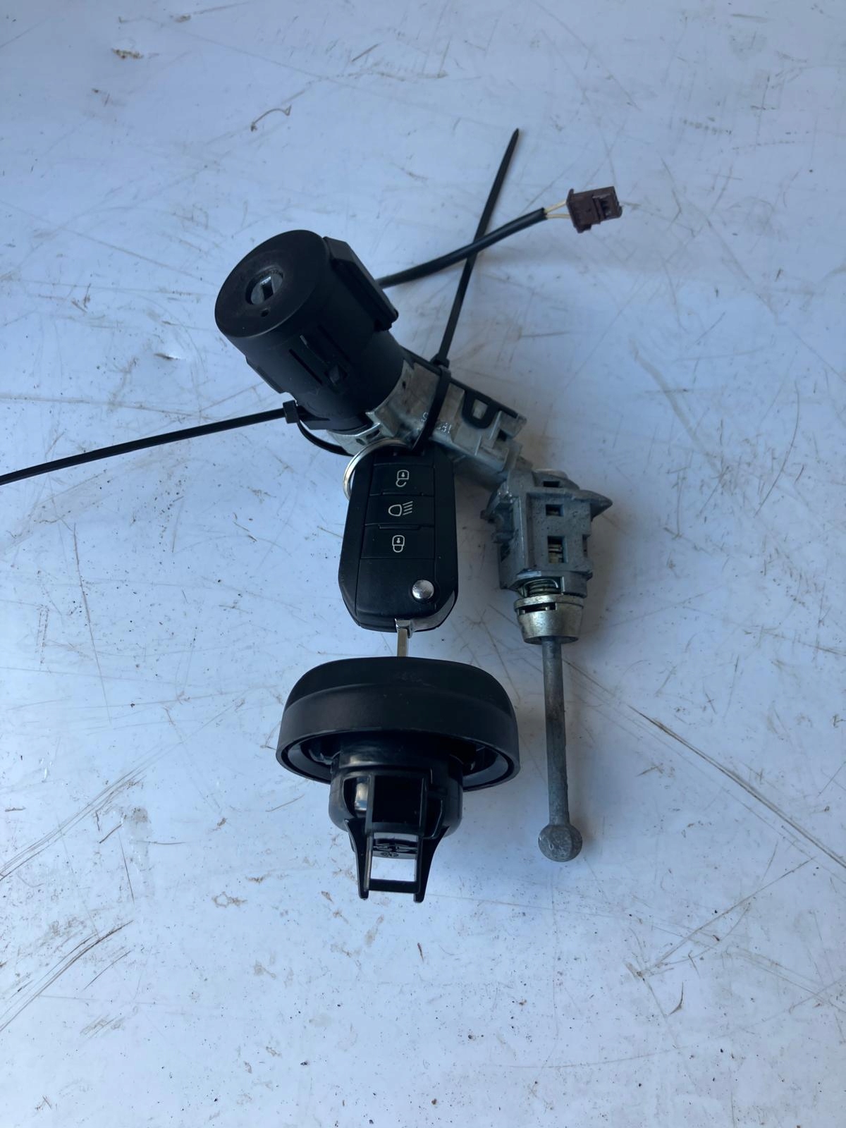 Allumage WLEWKA Insert Clé PEUGEOT 208 36454600