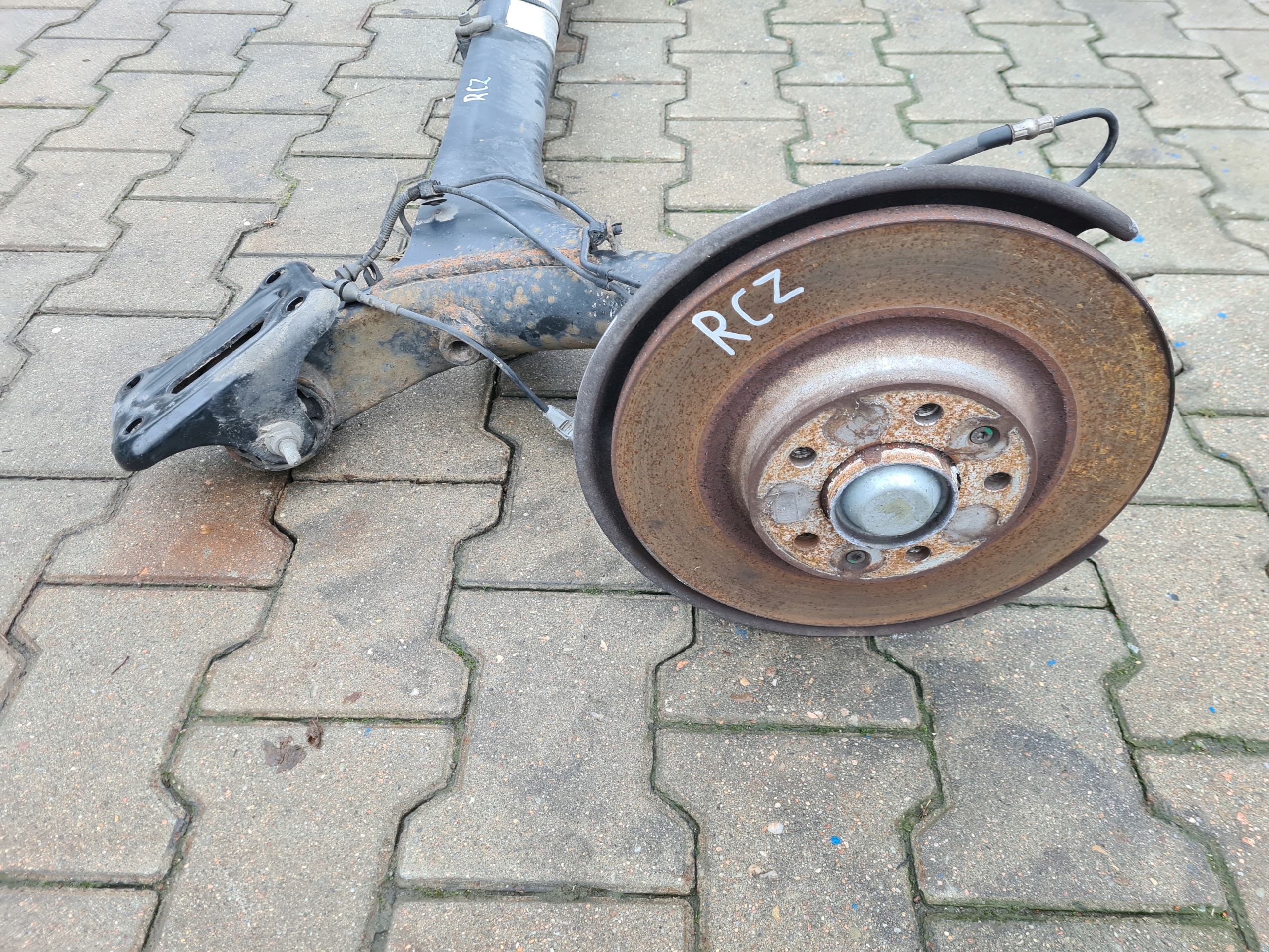 PEUGEOT RCZ OŚ TYLNA BELKA Typ samochodu Samochody osobowe
