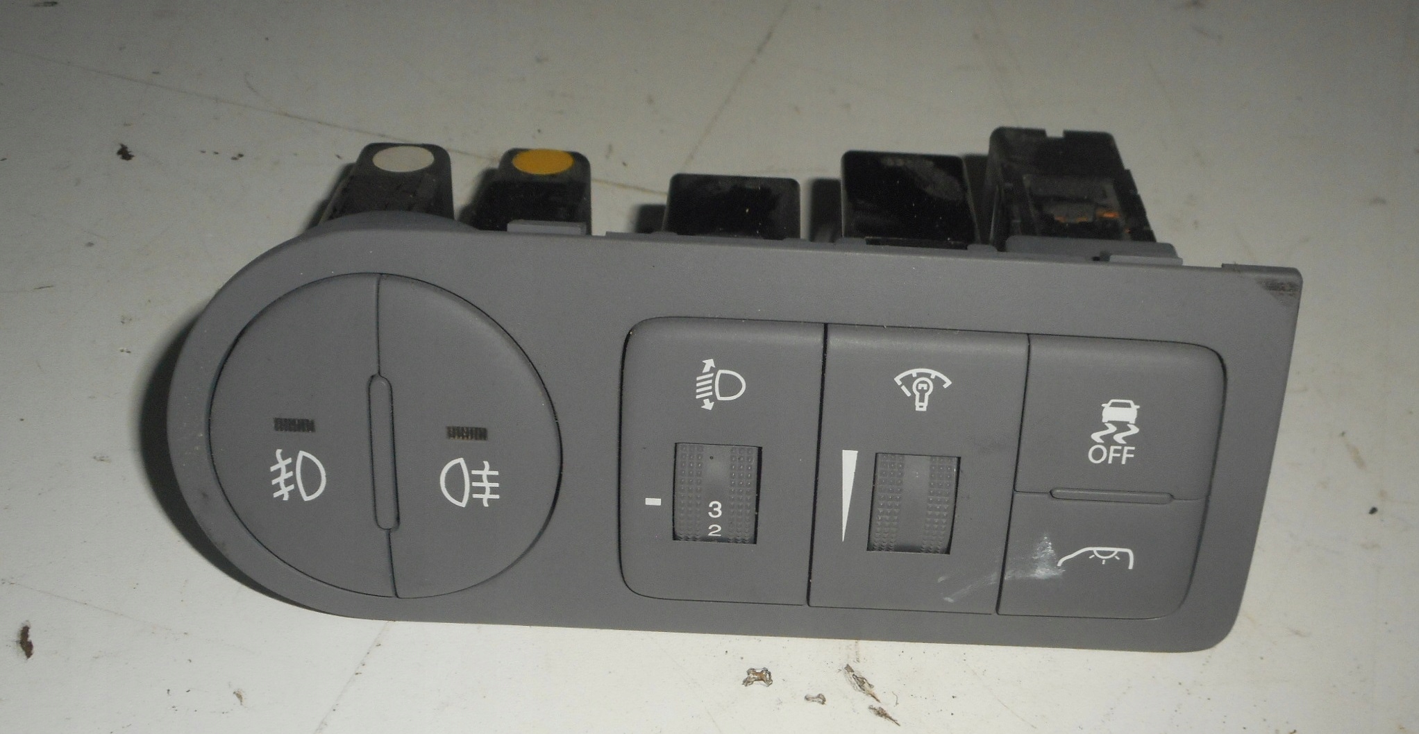 07- - Hyundai H1 II 07 - панель выключатель света