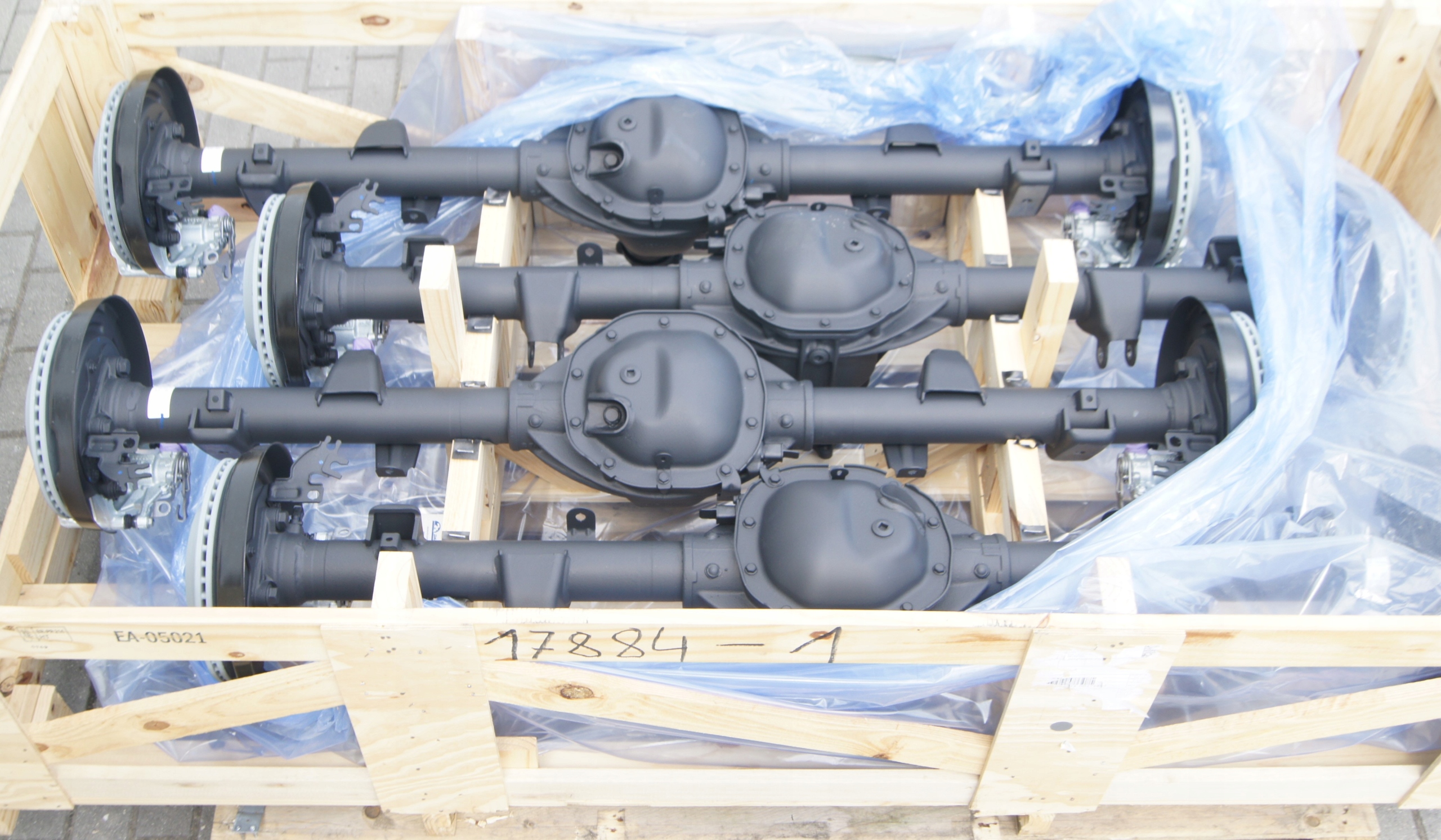 AMAROK 3.0TDI OŚ OŚKA TYLNA KOMPLETNA 2H6500041P