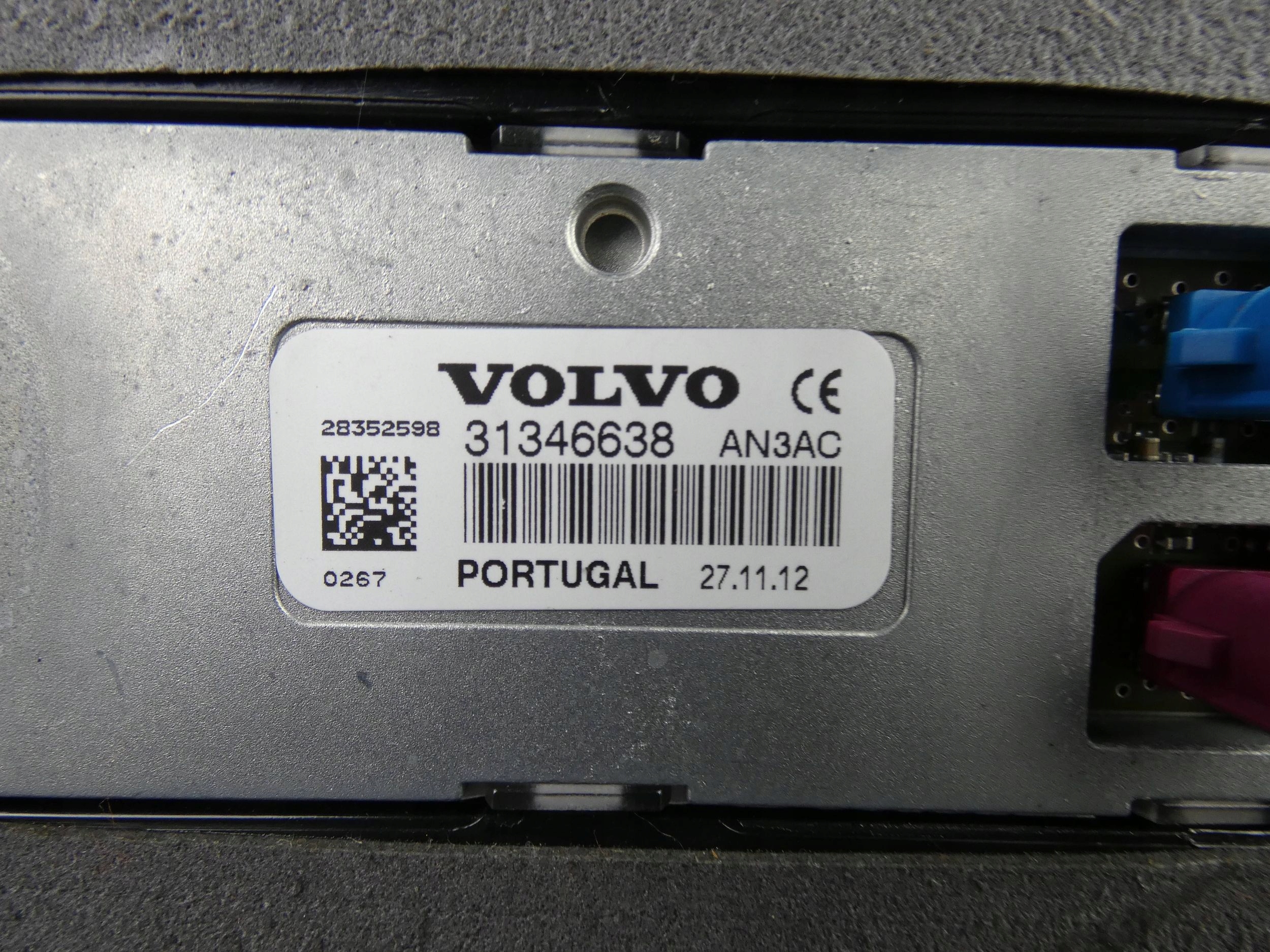 VOLVO V40 II Antenne Toit GPS