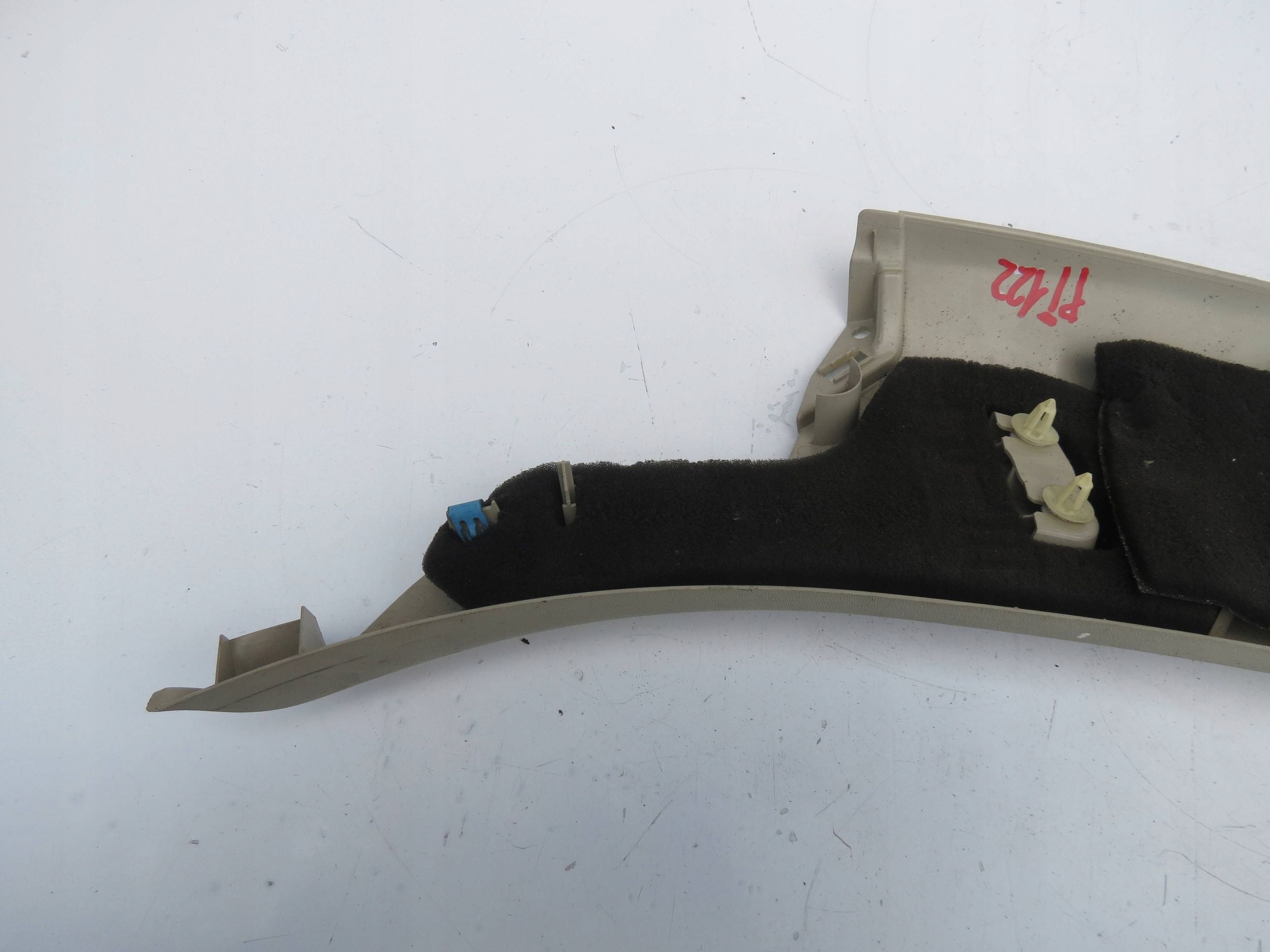 cover side SLUPKA right rear part C VOLVO V70 III 2.0