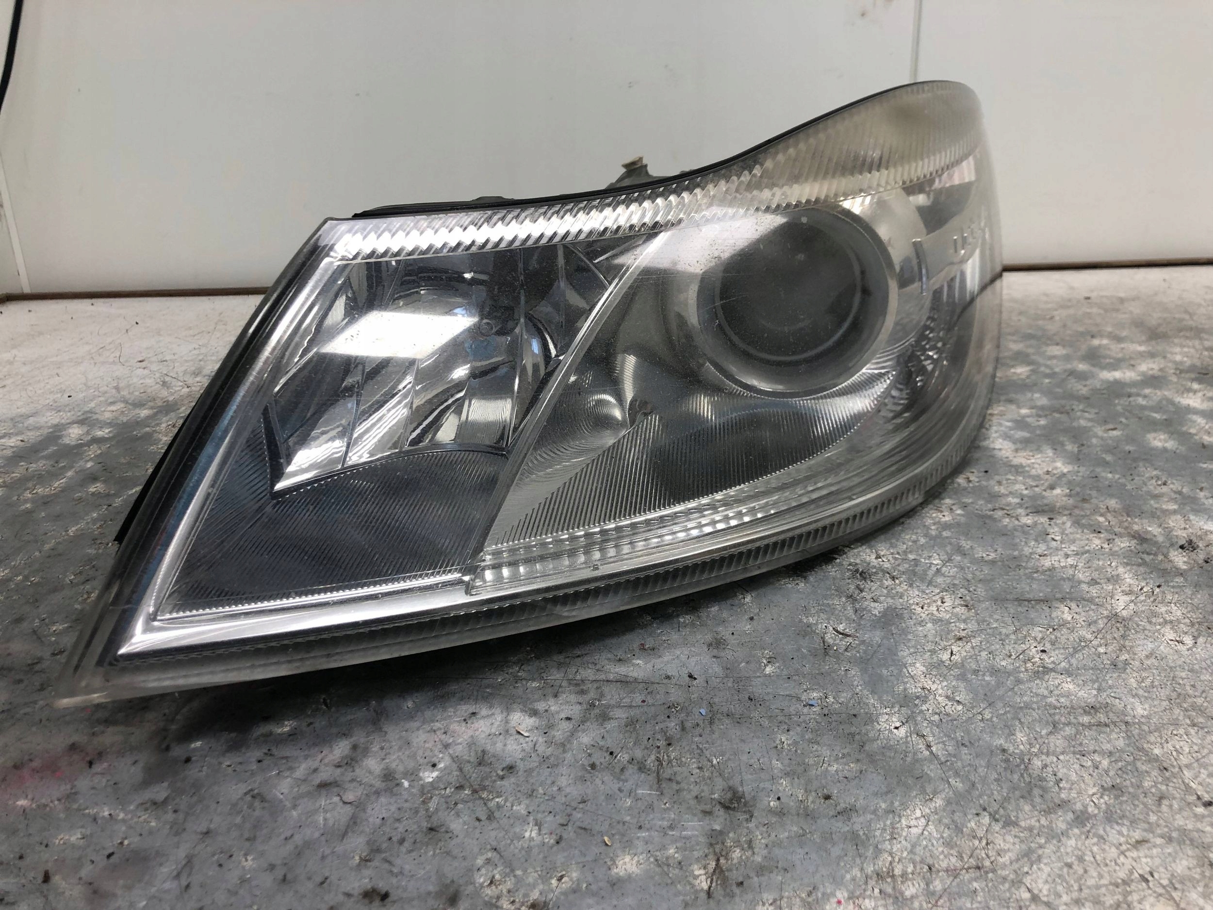 light left front SKODA OCTAVIA II LIFT KOMBI 1Z1941015F