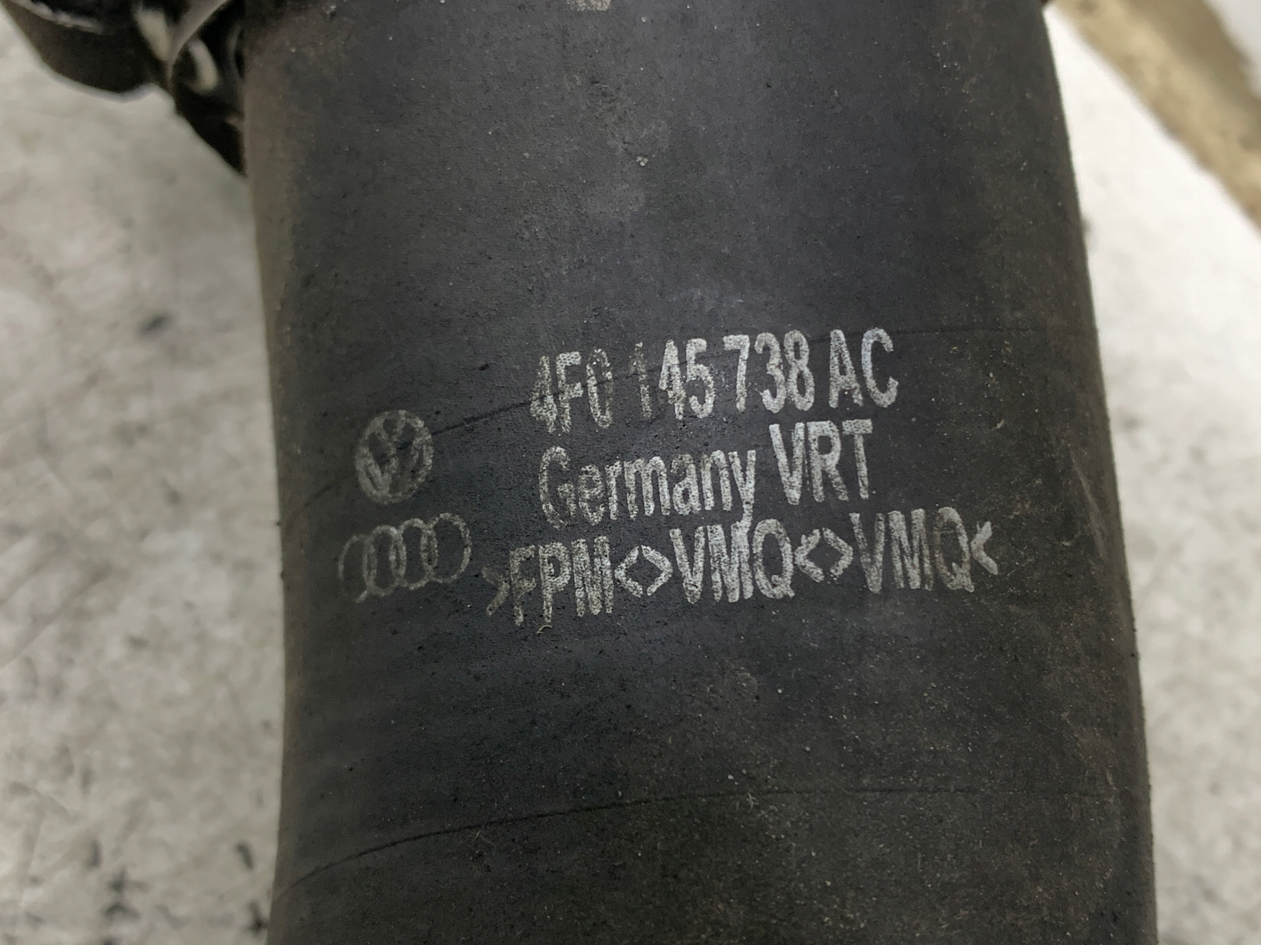trouba hadice intercoolera 4F0145738AC AUDI A6 C6 LIFT (2004-2011) 2.0 TDI