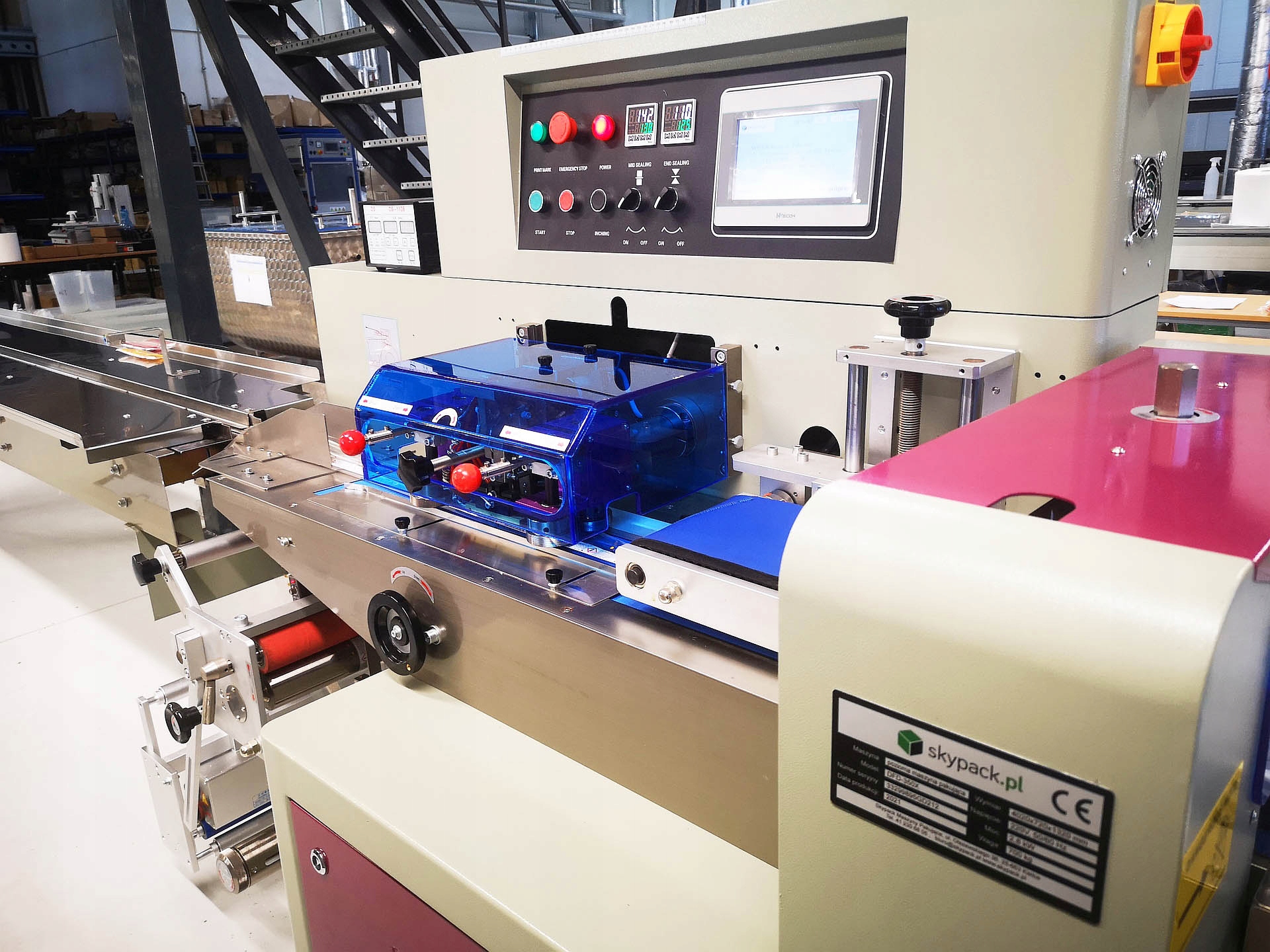 MASZYNA PAKUJĄCA, DOLNY PODAJNIK FLOW-PACK DFD-600