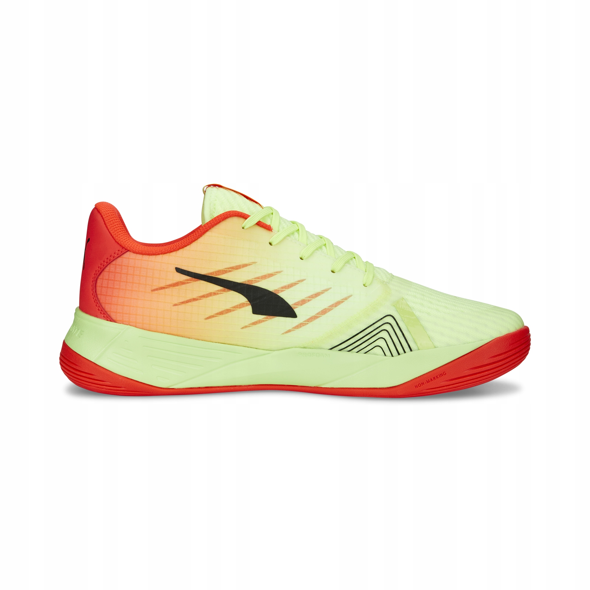 Buty sportowe halowe Puma Accelerate Pro II 10687703 lekkie 37.5