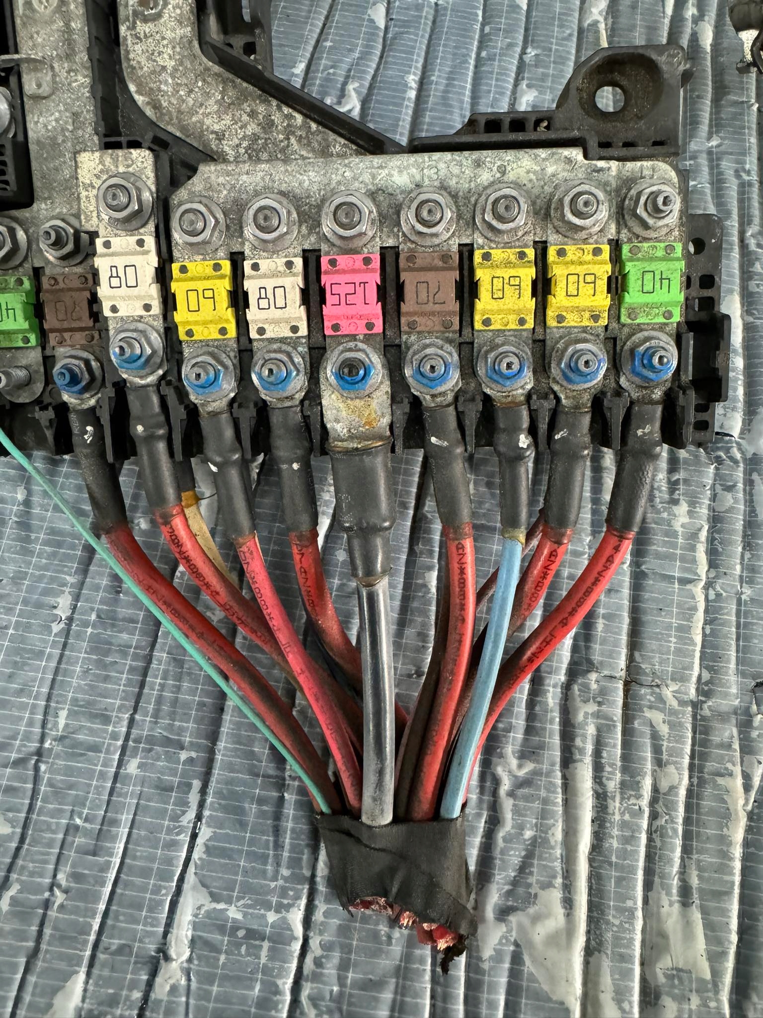 MODUŁ NAPIĘCIA AKUMULATORA G-07 PEUGEOT CITROEN 2.0 HDI HYBRID 9666851480 Typ samochodu Samochody osobowe