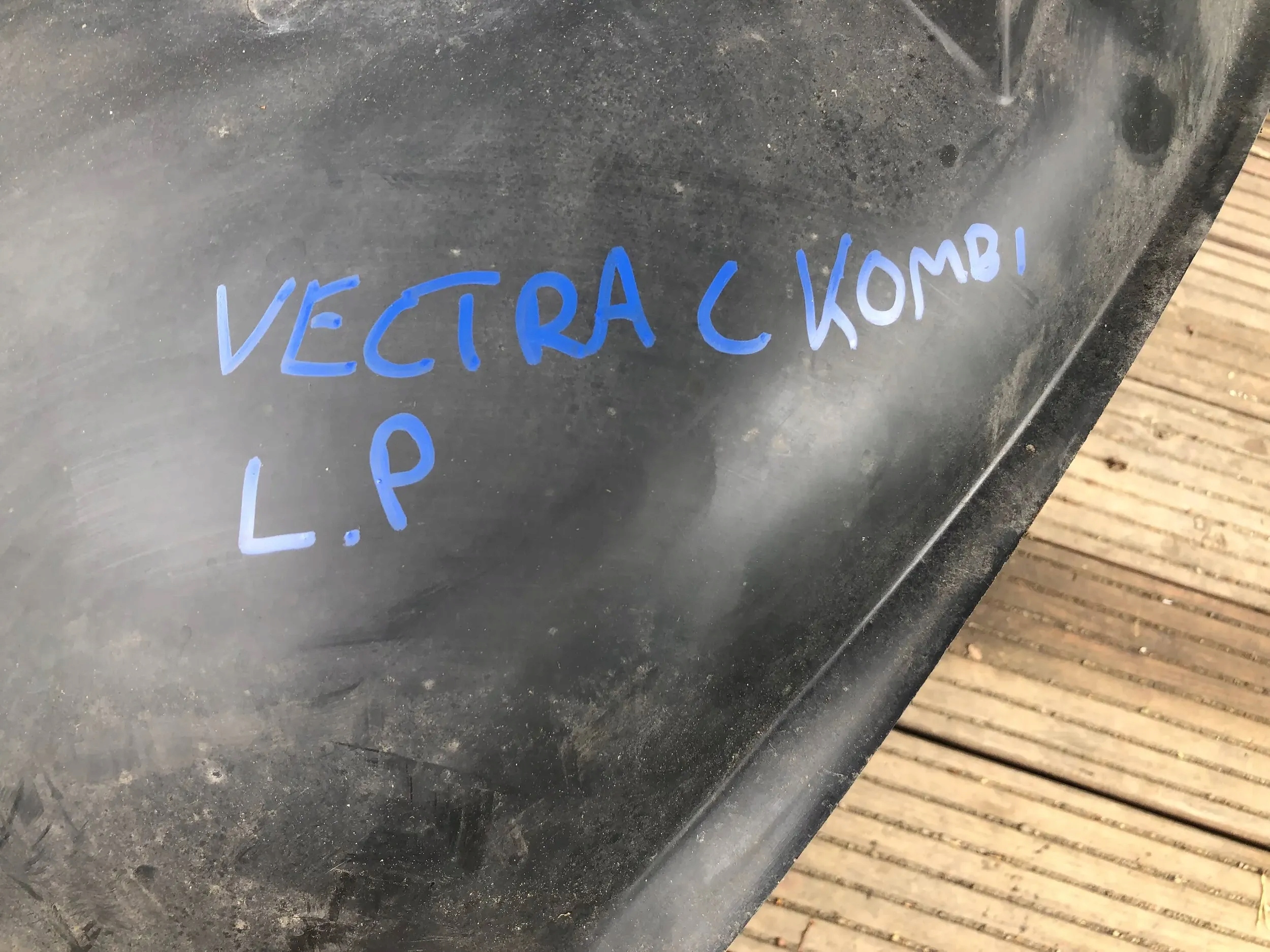 mudguard left front OPEL VECTRA C KOMBI 13162370
