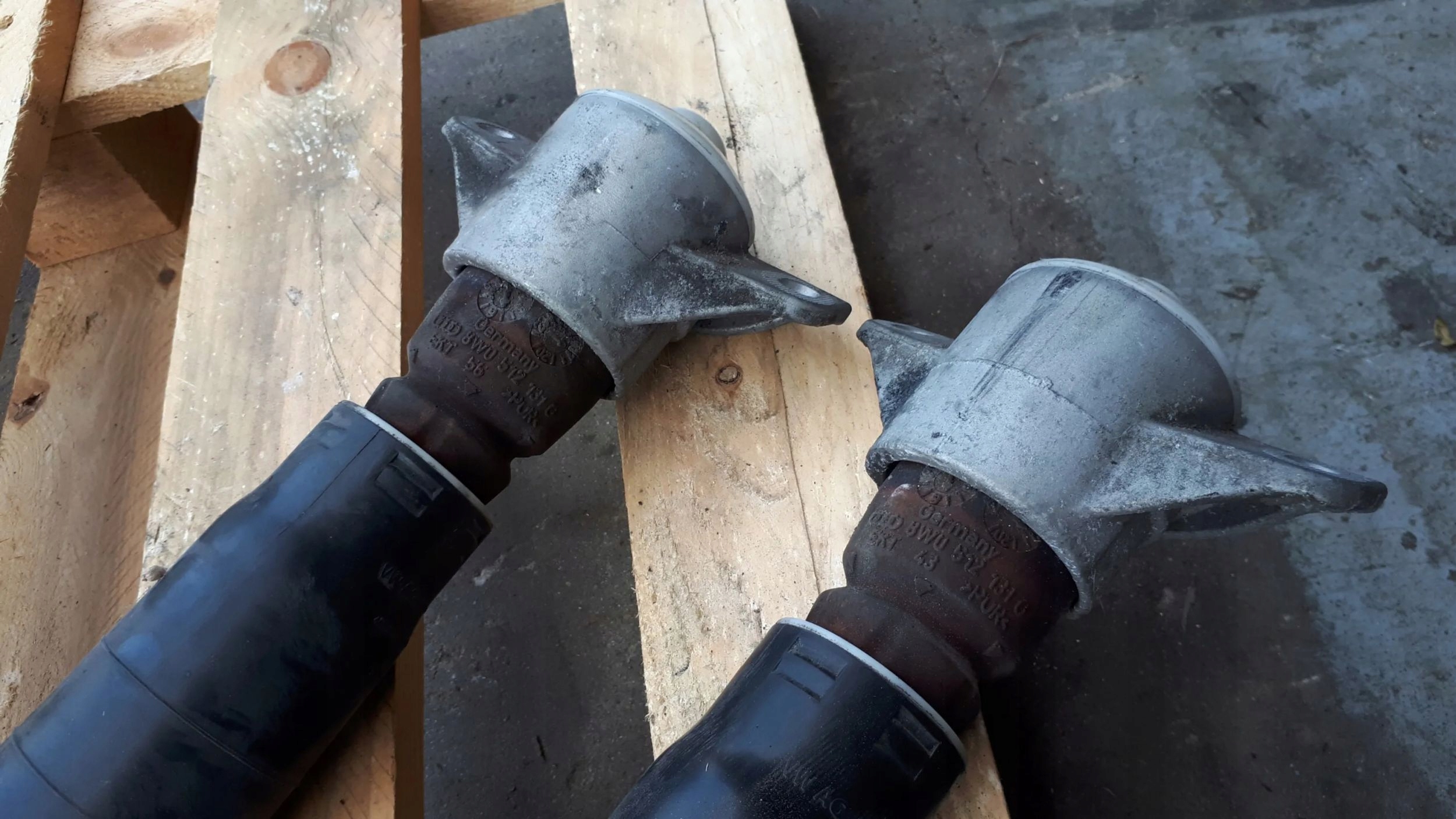 A5 8W Stoßdämpfer heck hinten 8W6513035 A4 B9 8W