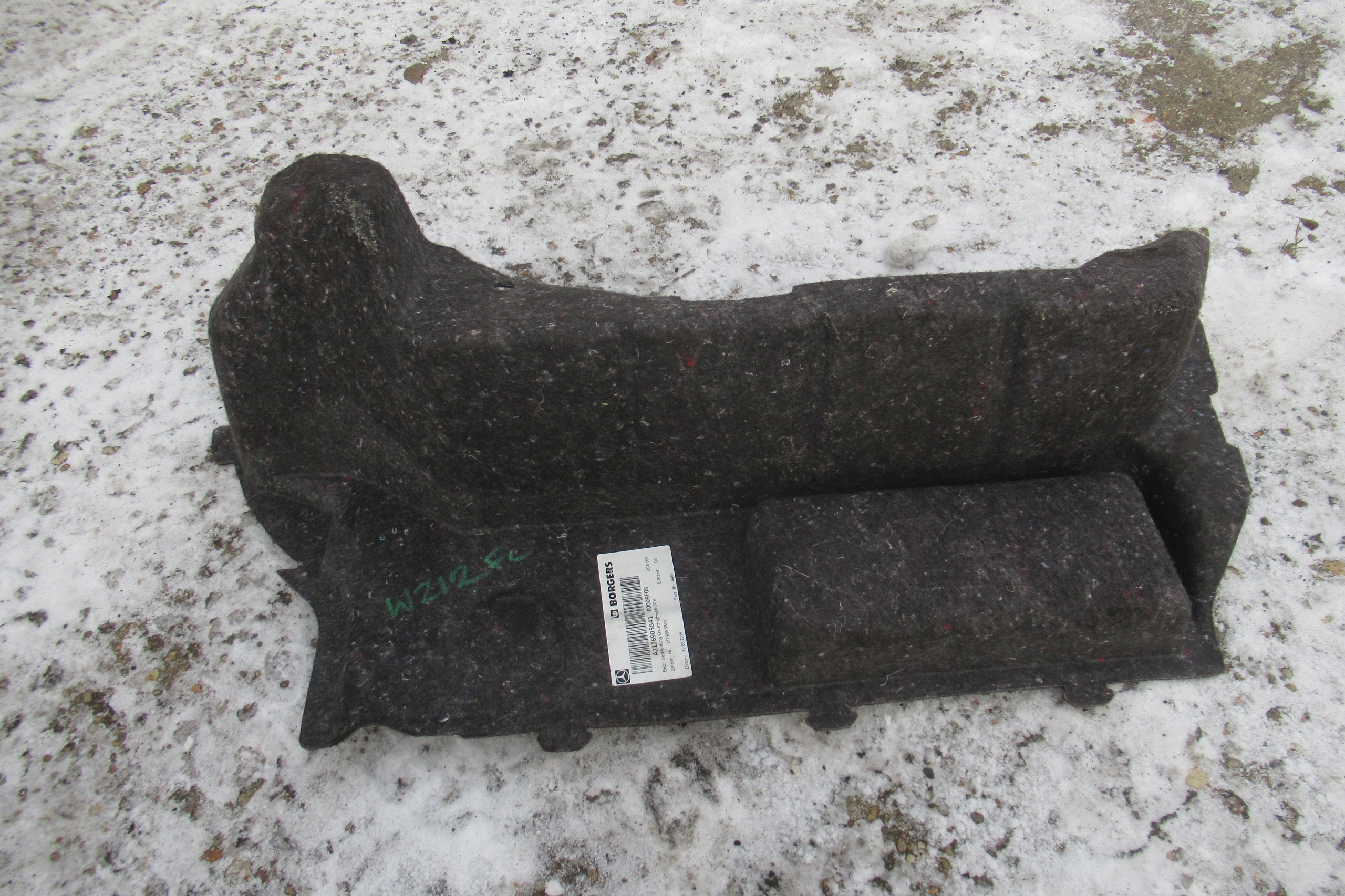 MERCEDES W212 15R boot upholstery A2126905841