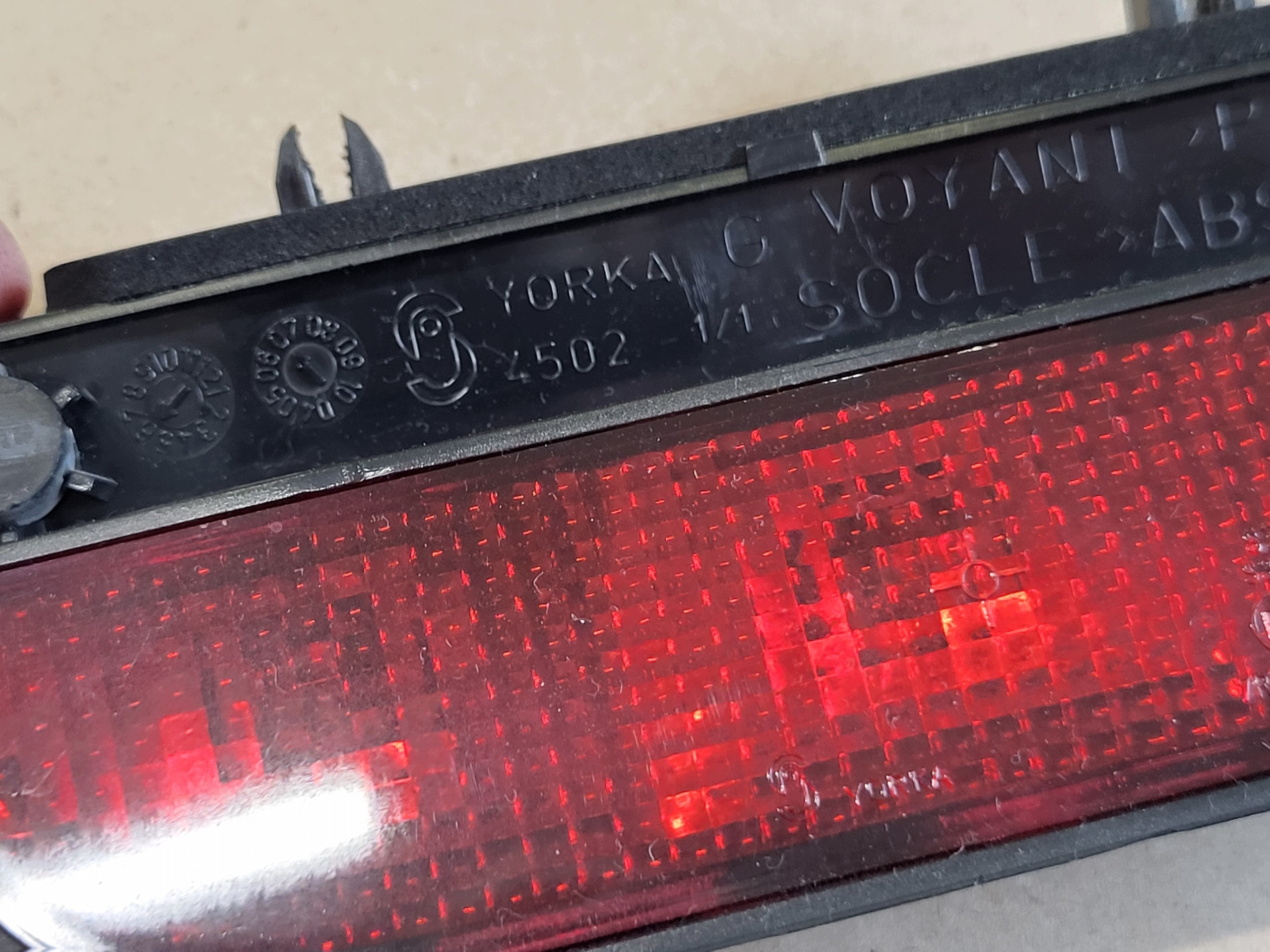 light STOPU STOP left PEUGEOT PARTNER CITROEN BERLINGO and YORKA 4502