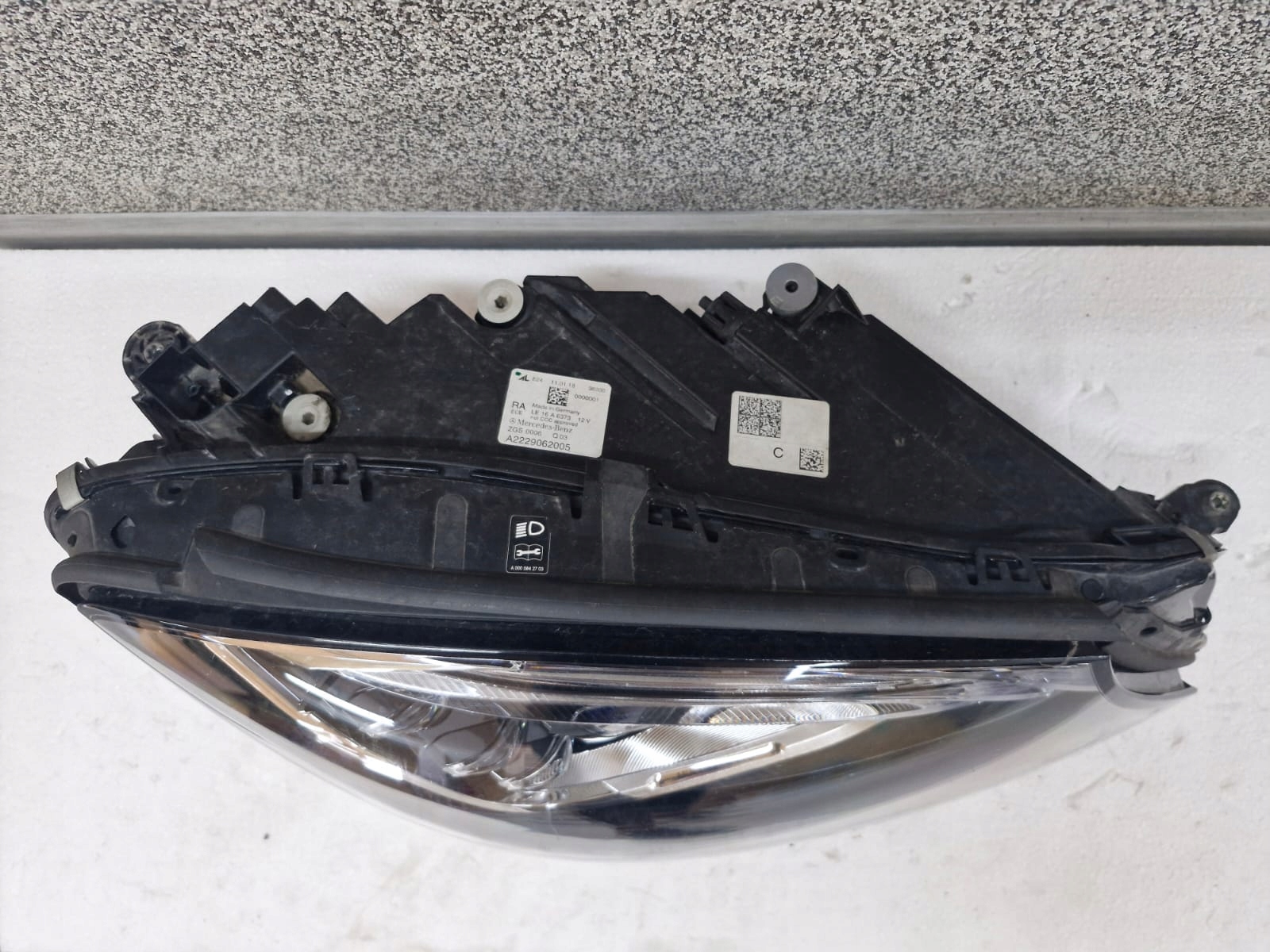 light right Mercedes S Klasa W222 LIFT FULL LED Multibeam LED