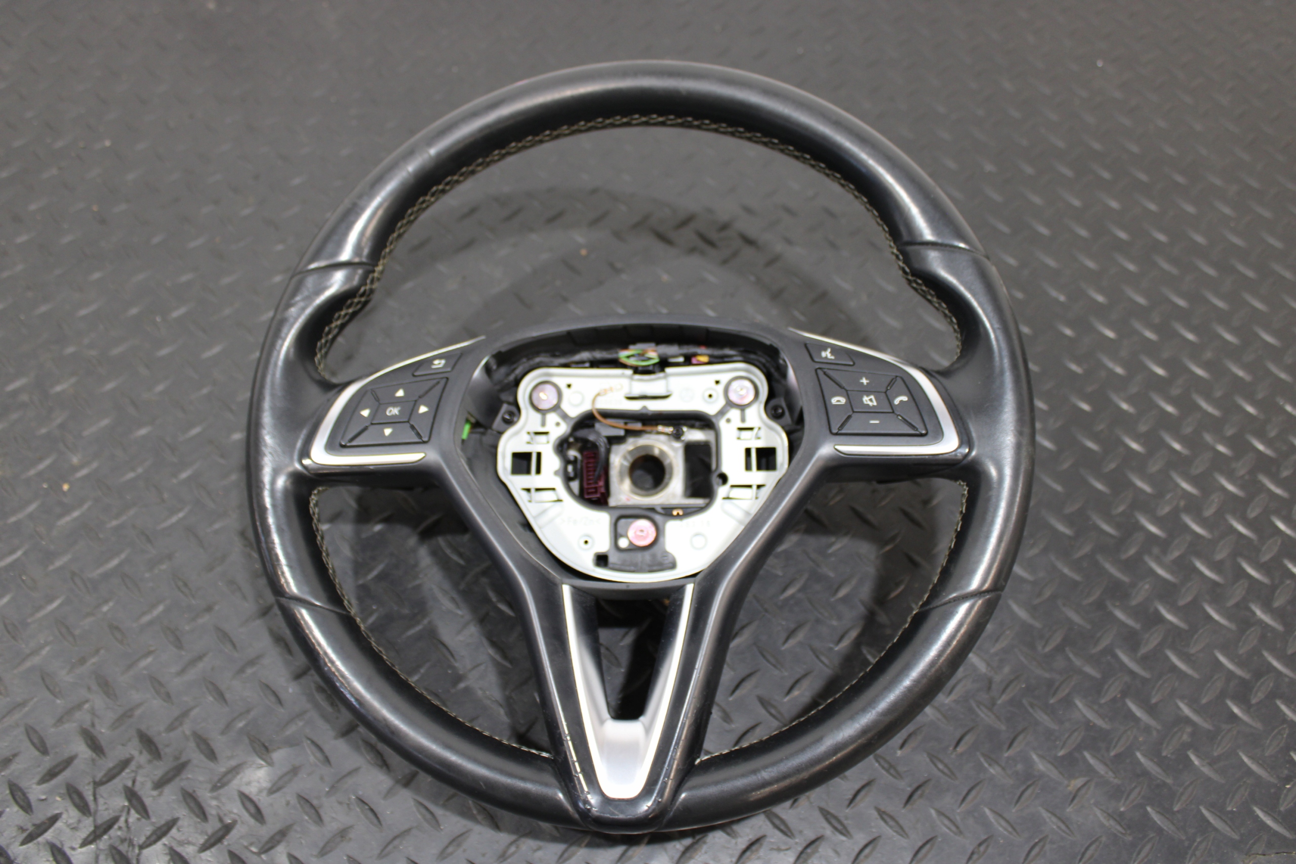 steering wheel, MULTIFUNKCJA with shifting INFINITI Q30