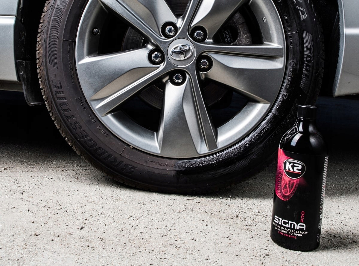 CZERNIDŁO DO OPON PLASTIKÓW K2 SIGMA + APLIKATORY Waga produktu z opakowaniem jednostkowym 1.27 kg