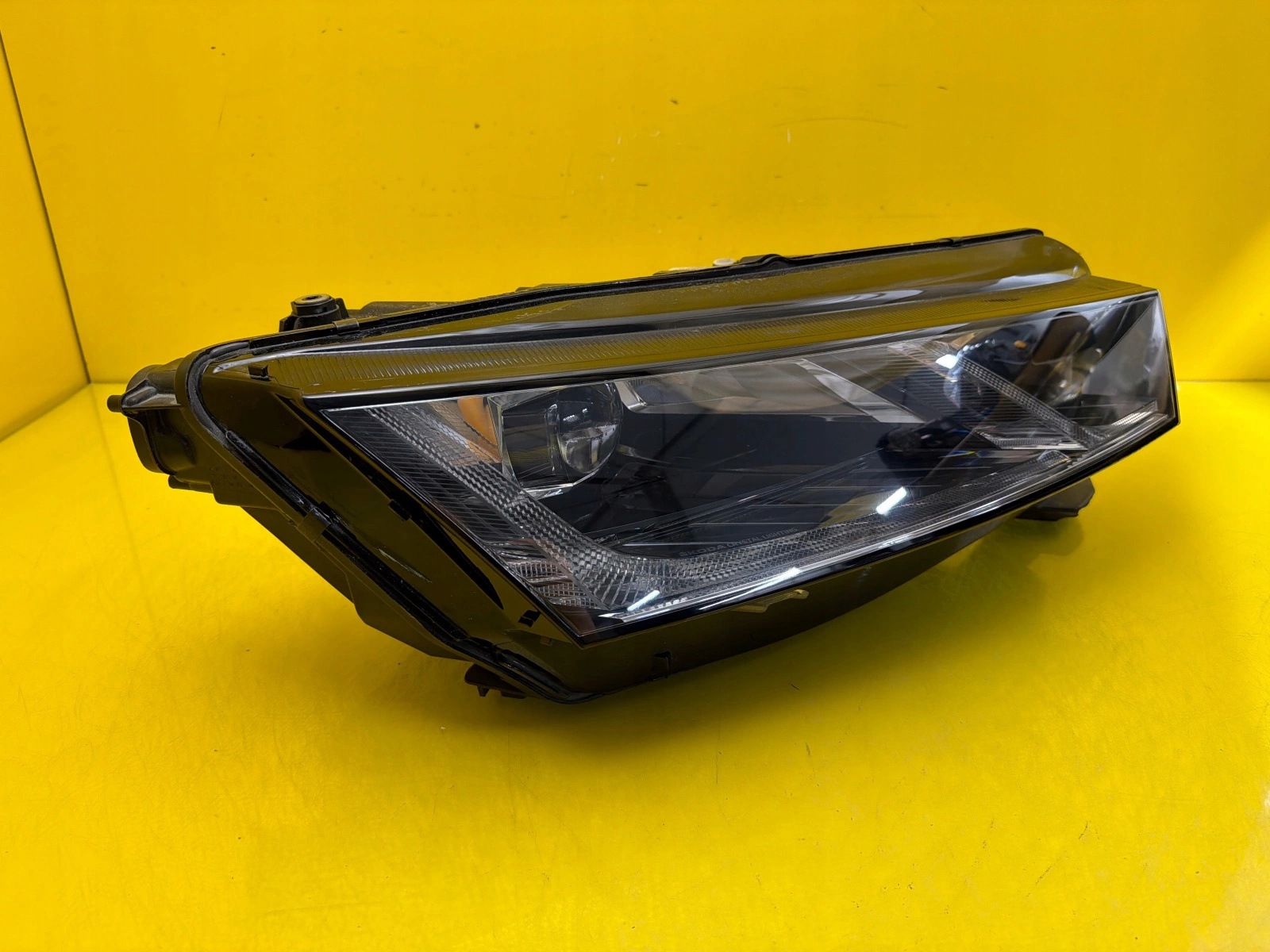 light right Skoda Octavia IV 5E4 5E4941016B Full Led 2019-2024