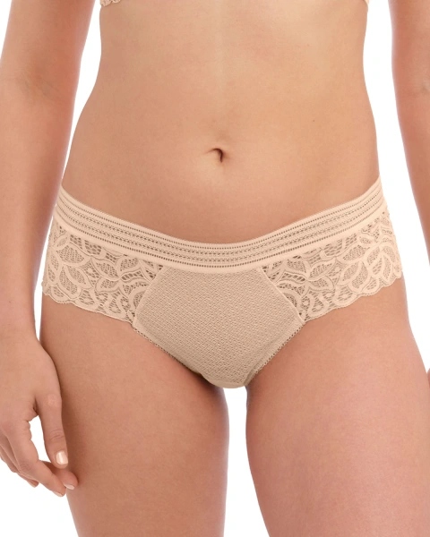 Wacoal – tanga kalhotky Raffine – béžové