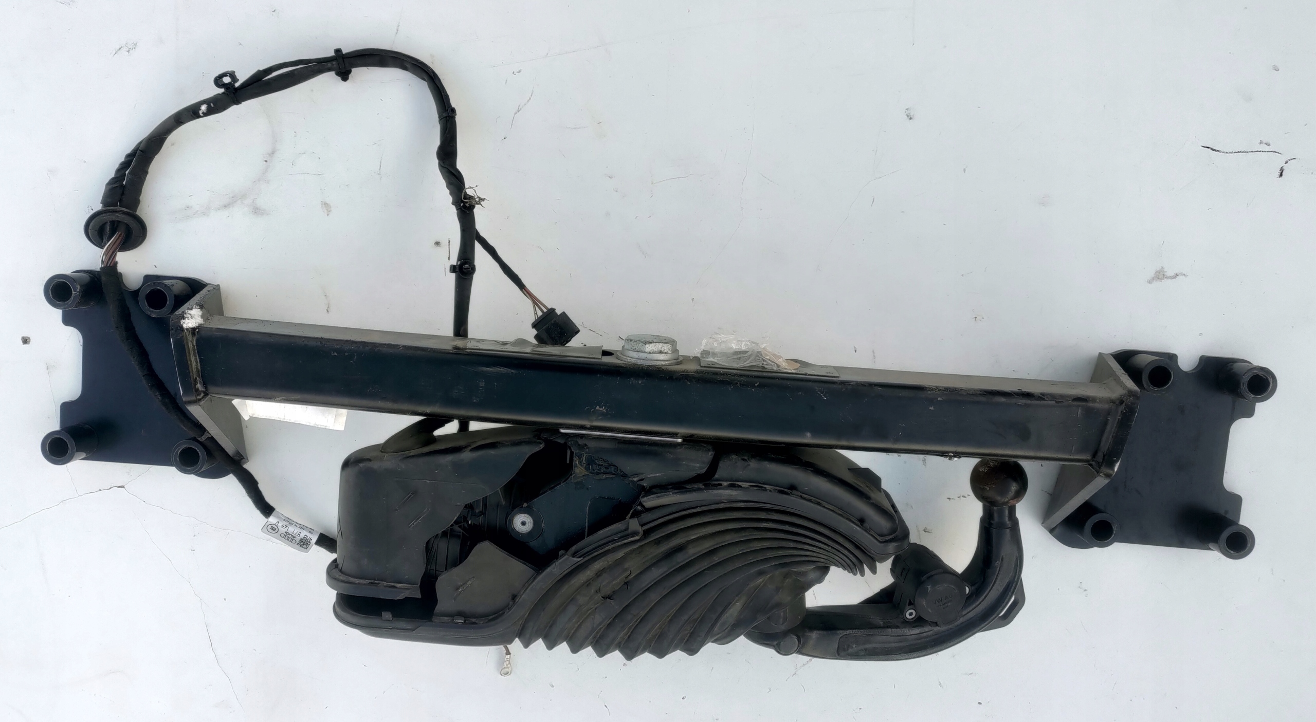 Гак транспортувальний Audi Q7m8803881e