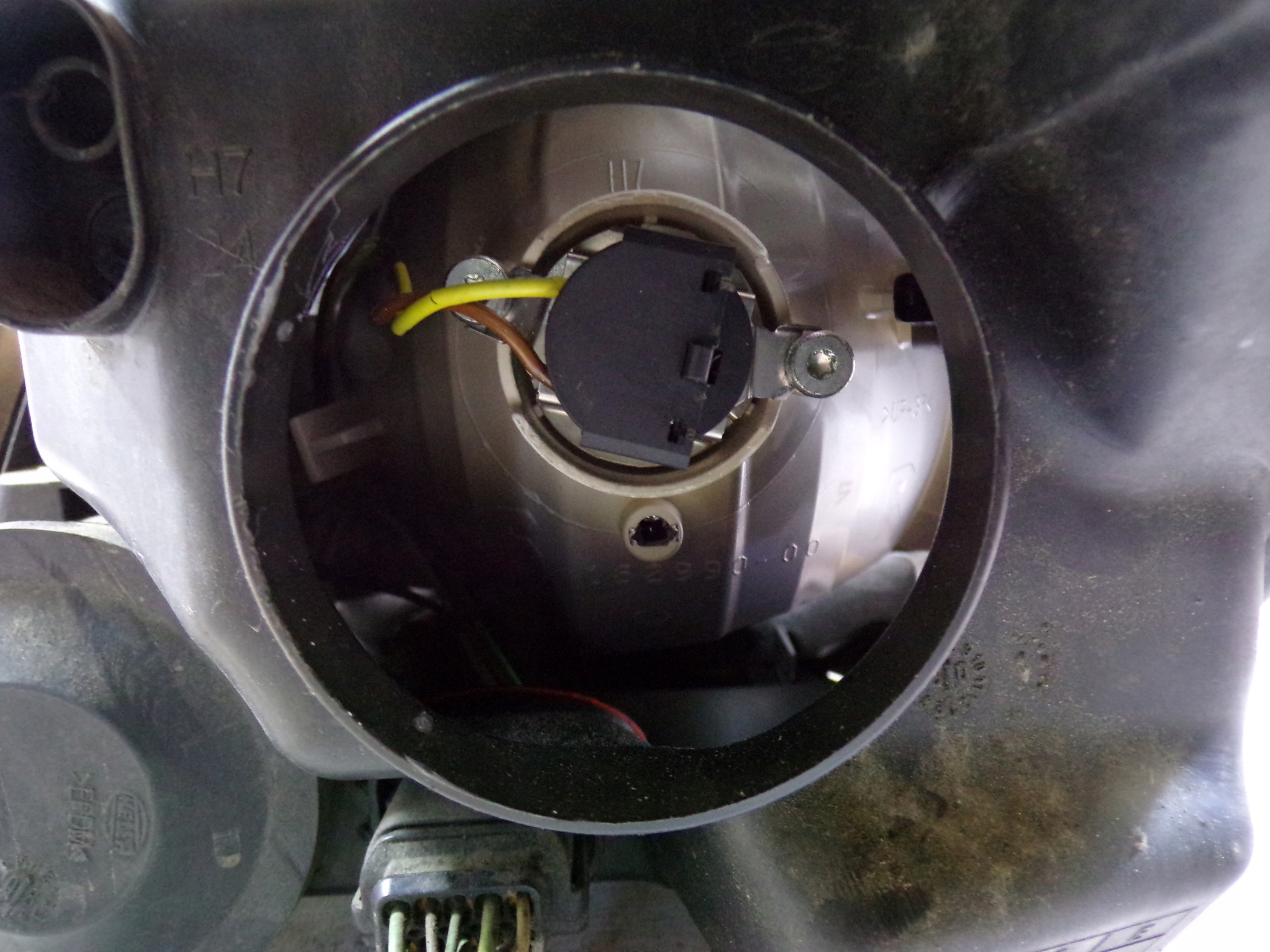 light front front right CITROEN C4 GRAND PICASSO (1)