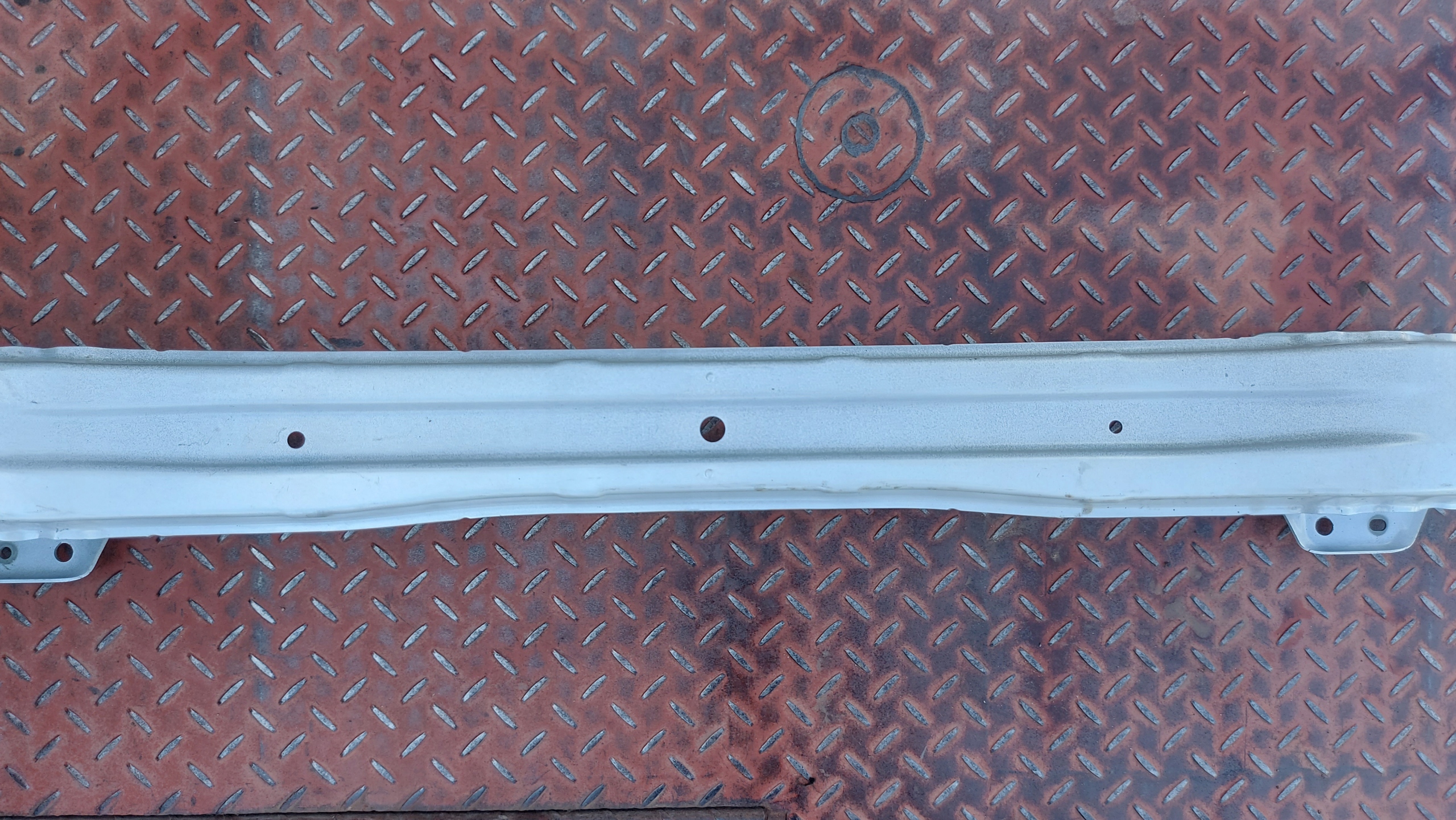 Stoßstangenträger heck hinten TOYOTA COROLLA E21 HB HATCHBACK