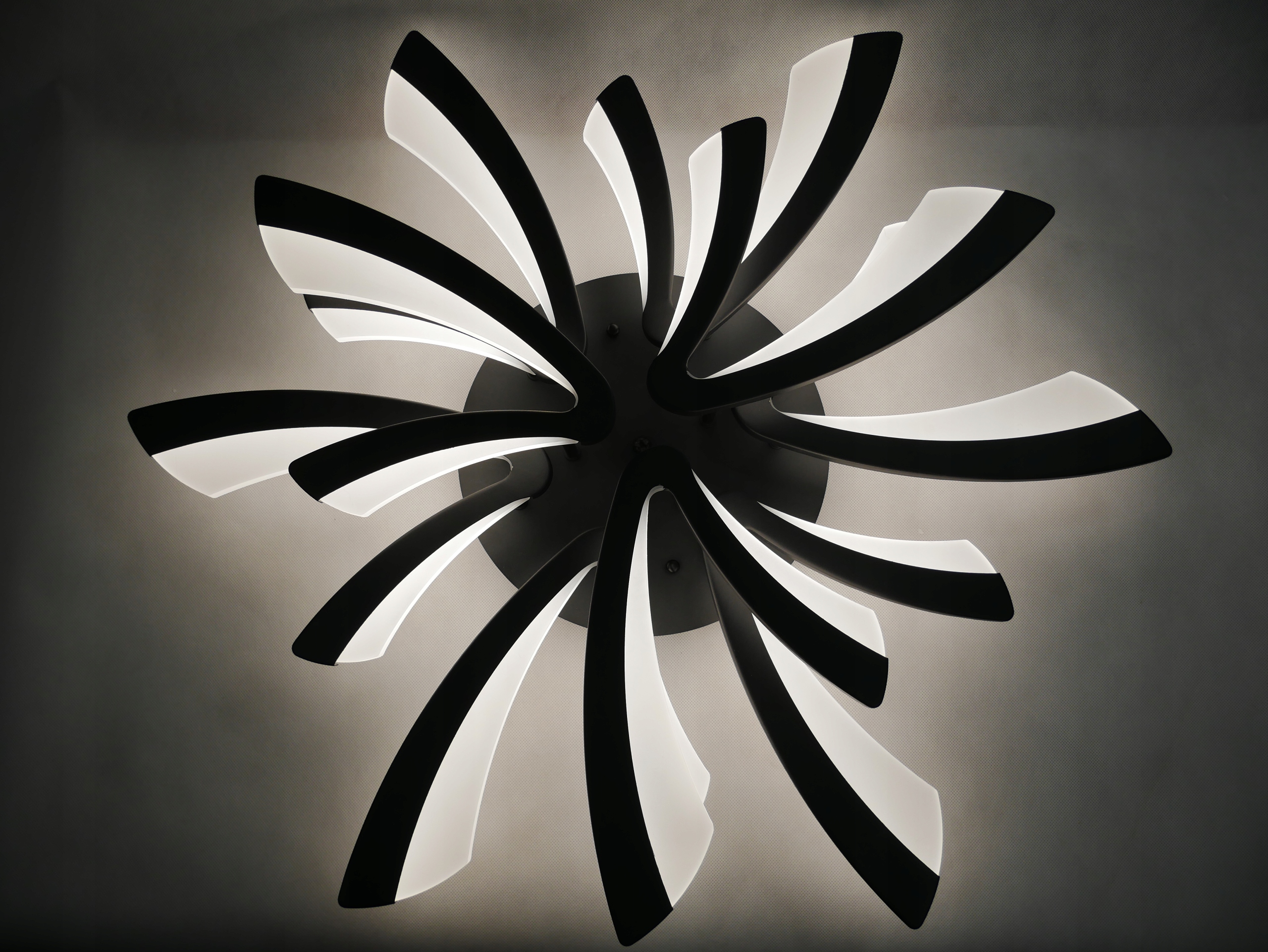 LAMPA LED LAMPA SUFITOWA PLAFON EKO LED 6+3 Kolor czarny