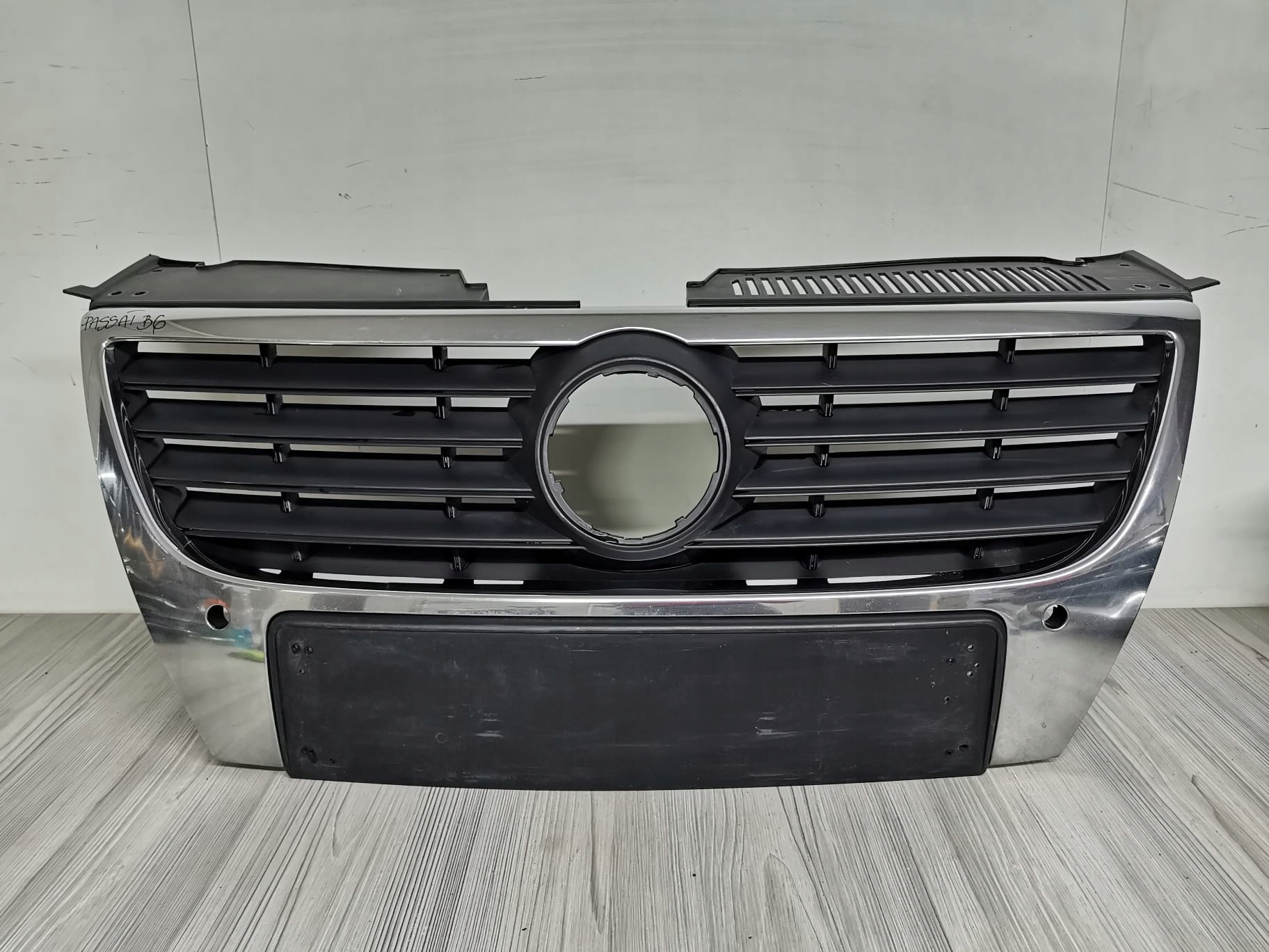Atrapa grill Volkswagen Passat B6