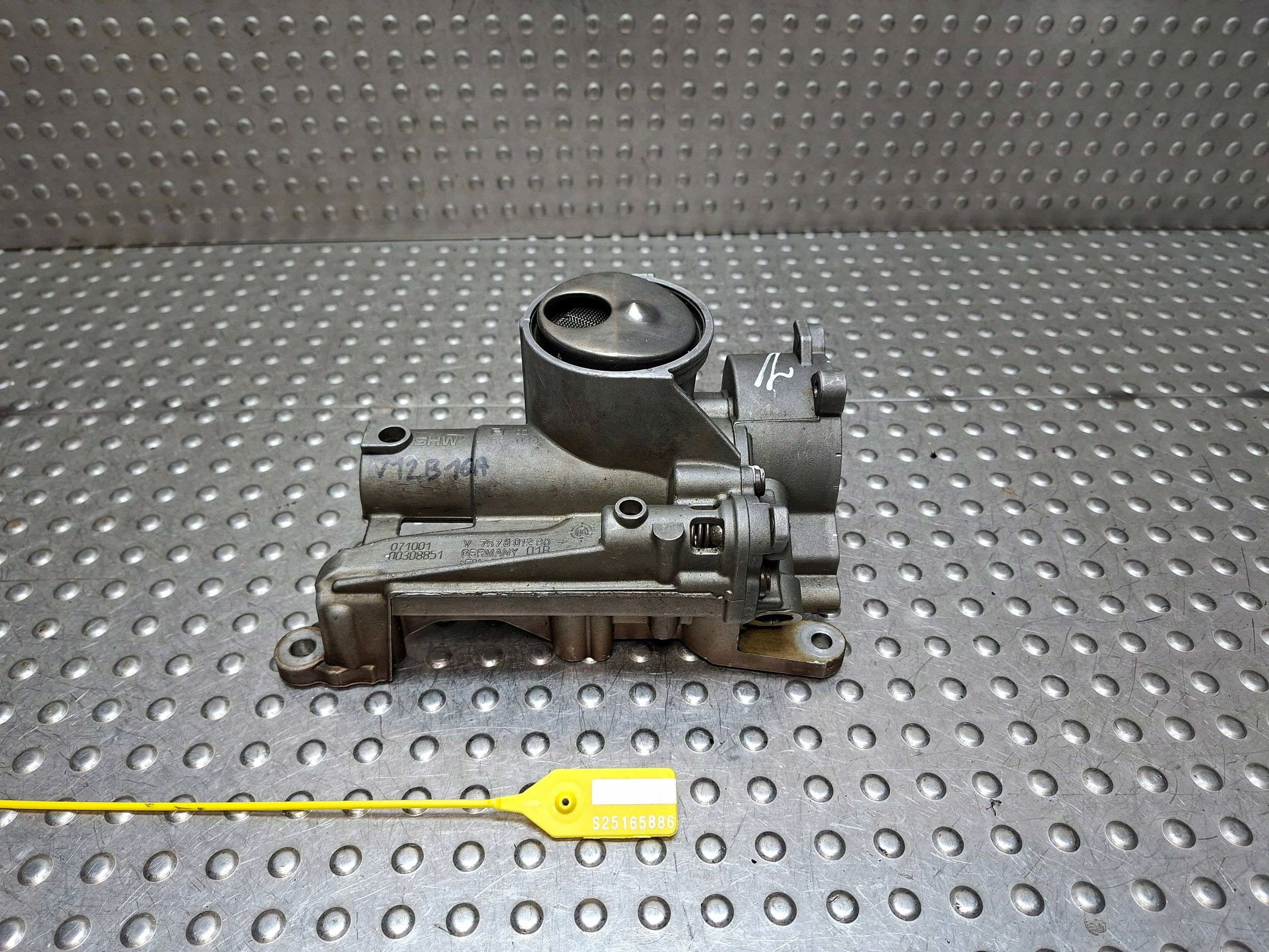 Ölpumpe MINI COOPER R56 1.4 1.6 16V 06- V757601280