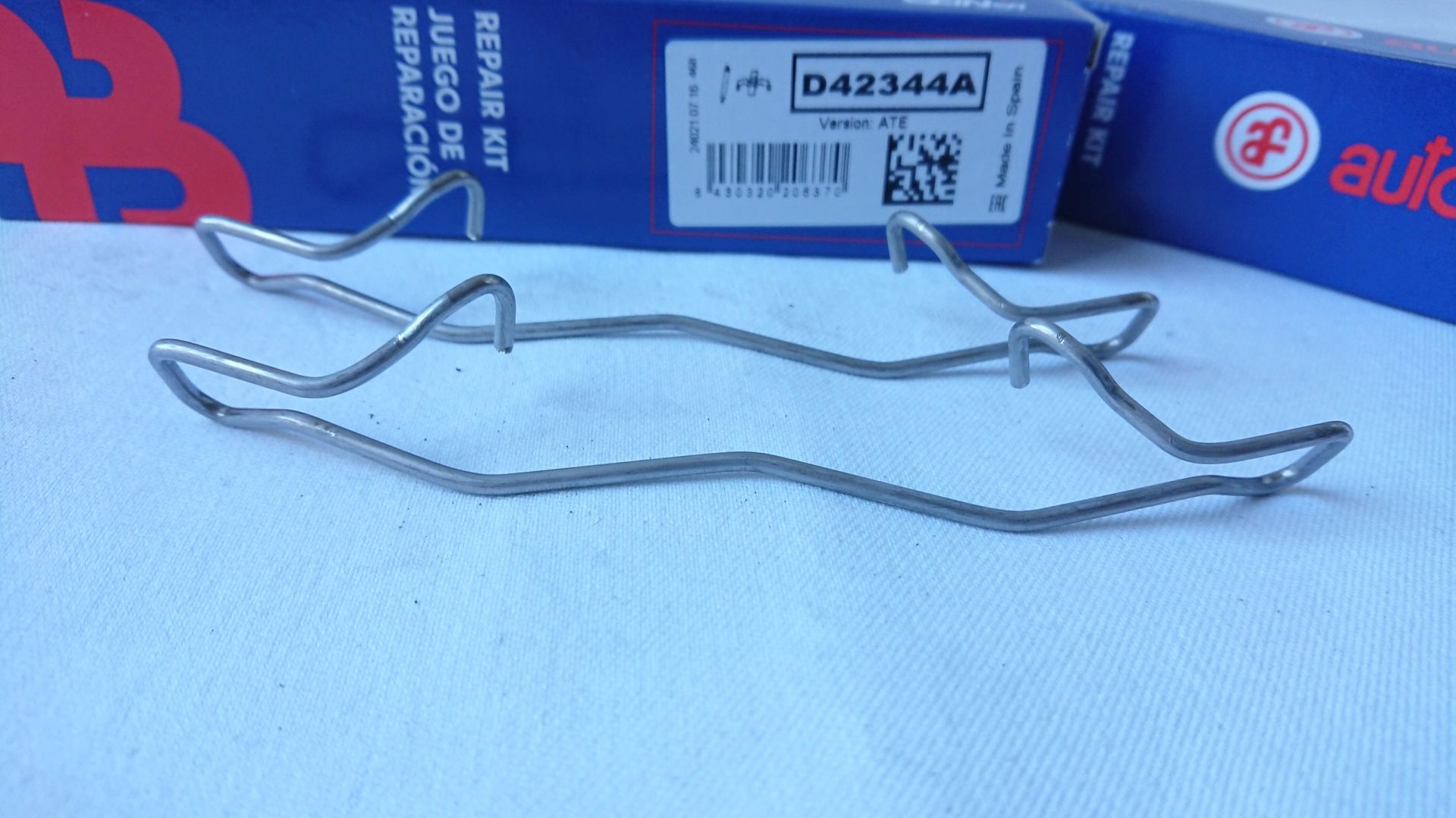 SPRĘŻYNA ZACISKU HAMULCOWEGO TYŁ OPEL VECTRA C Typ samochodu Samochody dostawcze Samochody osobowe