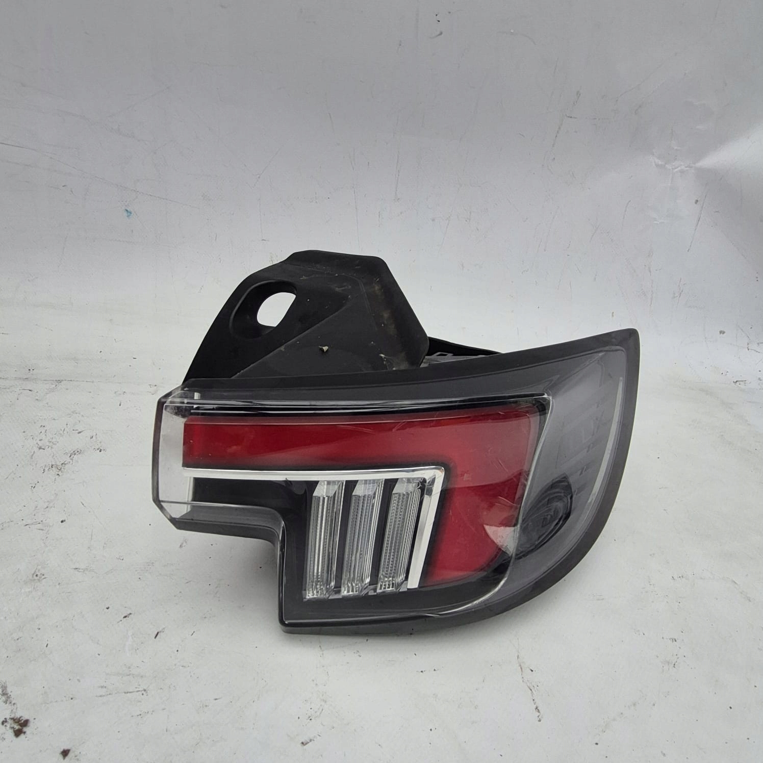 OPEL MOKKA B 20- light right rear part rear 9833721980