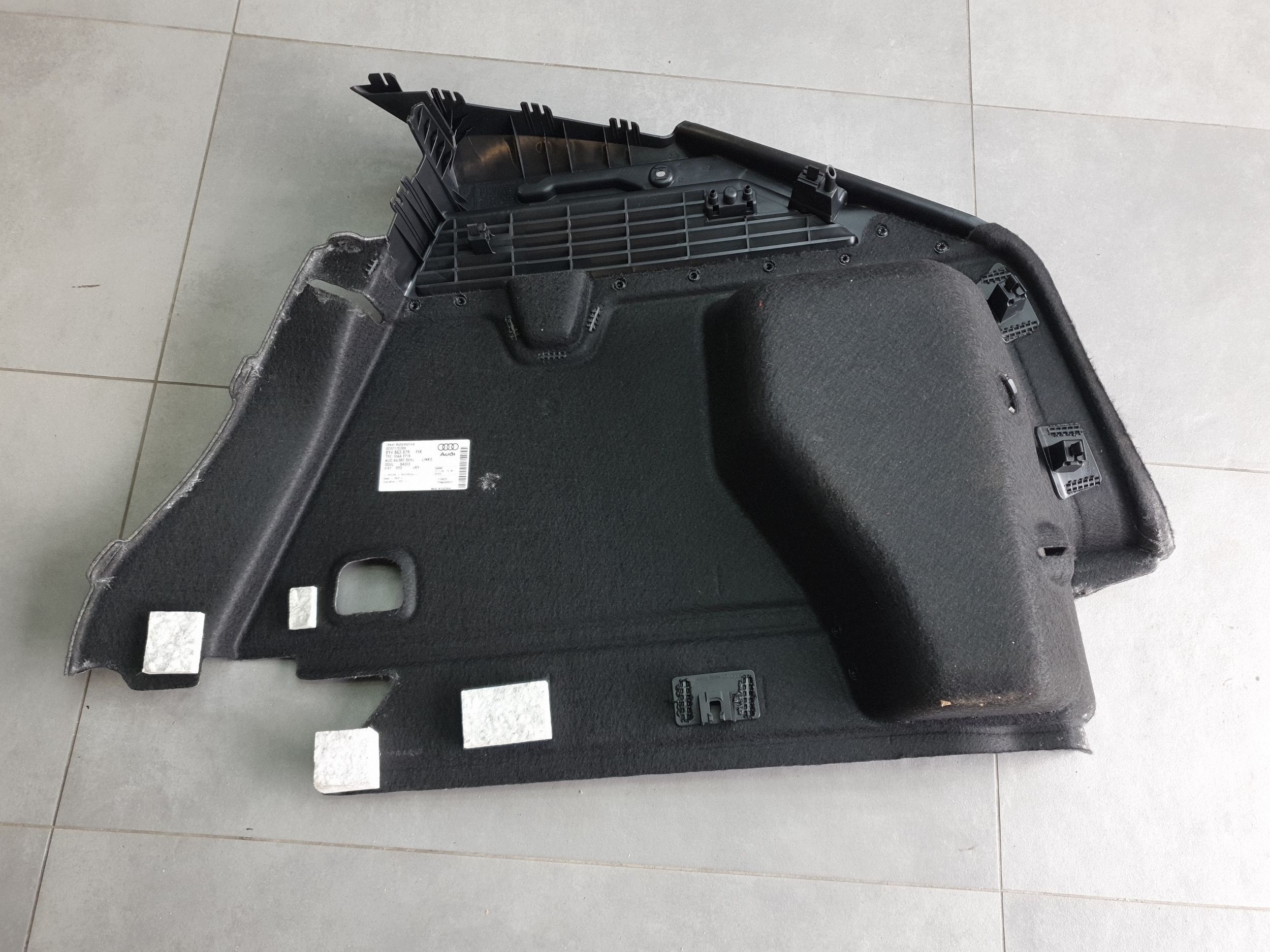 Audi A3 8Y hb boot upholstery left rear part 8V4863879
