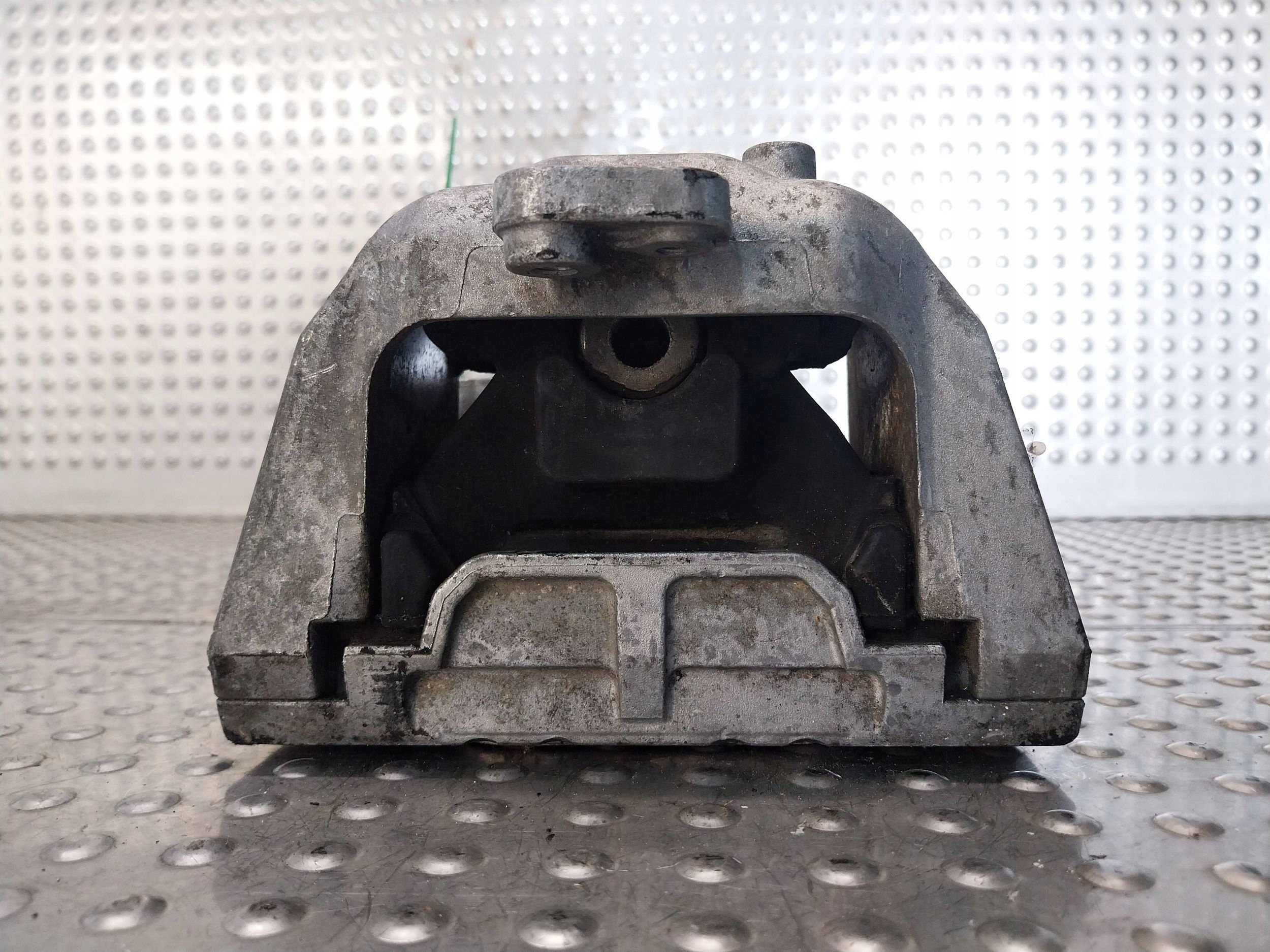 supporto Supporti motore usato 1J0199262BF VW GOLF IV LEON e OCTAVIA e A3 8L 1.9 TDI
