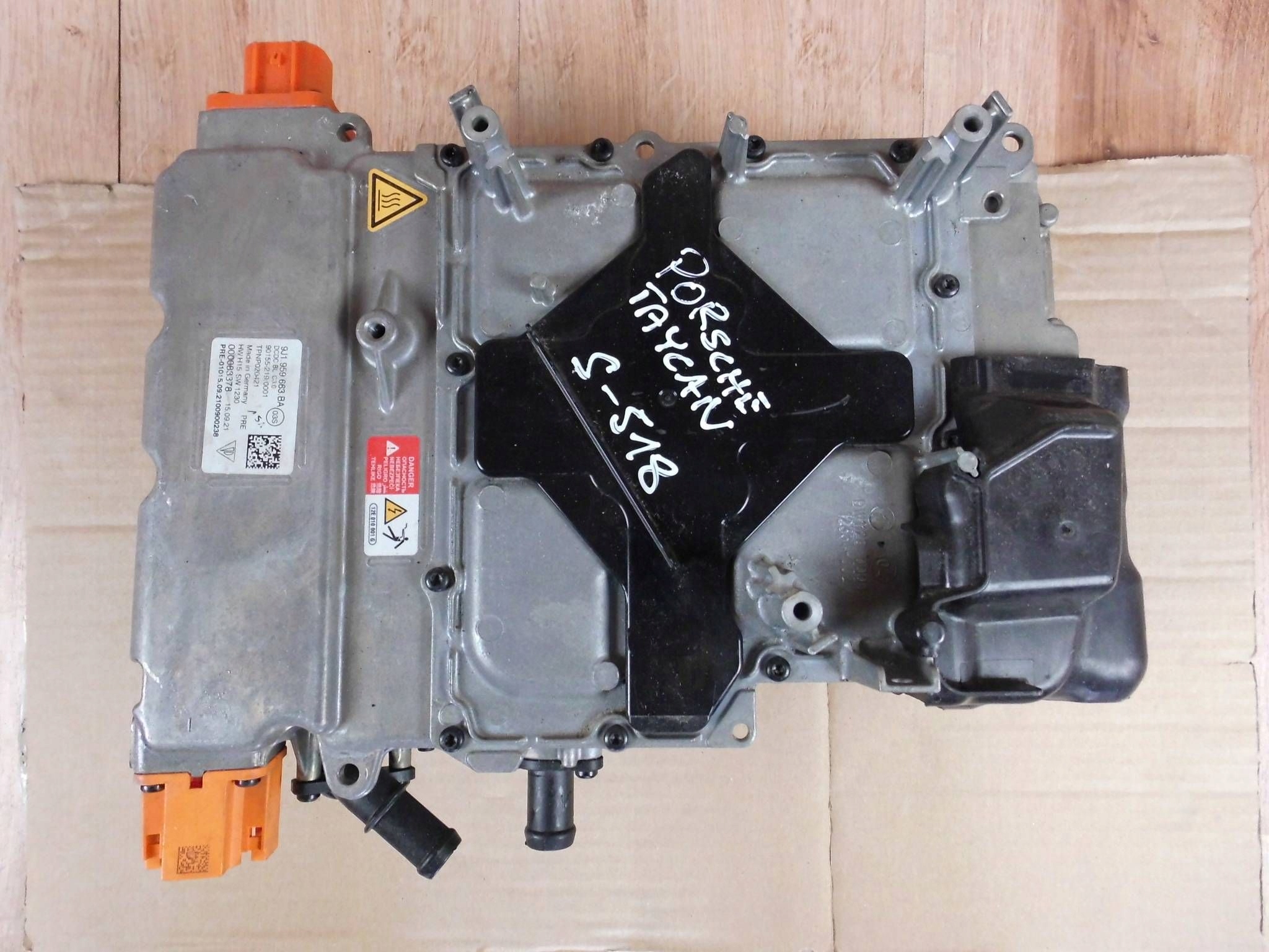 Porsche Taycan konwerter falownik control unit 9J1959663BA
