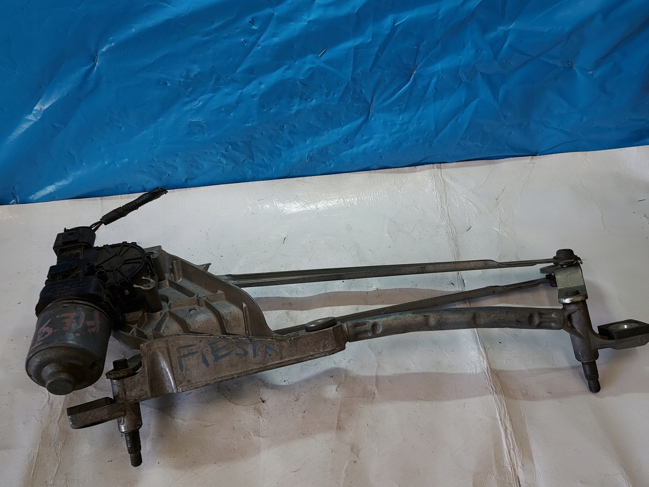 wiper mechanism FIESTA MK7 8A6117500AC front