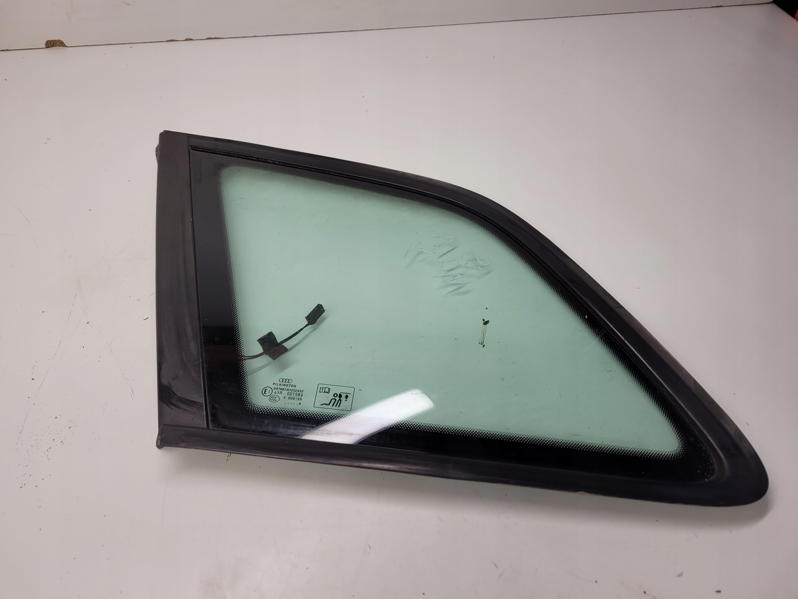 SZYBA KAROSERYJNA AUDI A3 8P SPORTBACK L T 2008R