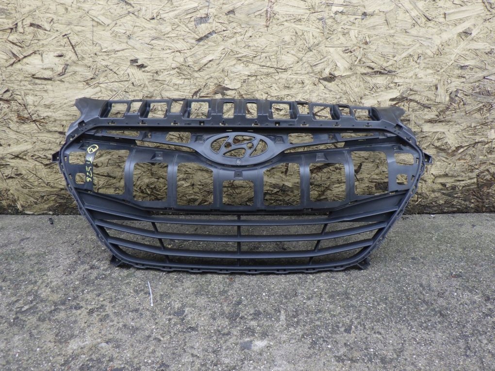 HYUNDAI I30 II 2 2012- rešetka branika maska
