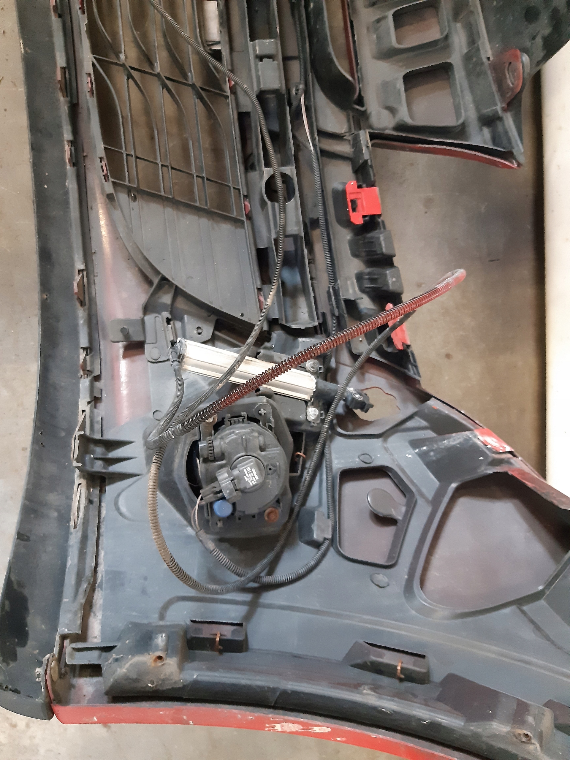Stoßstange vorne Spritzdüse DV727 Renault Megane III