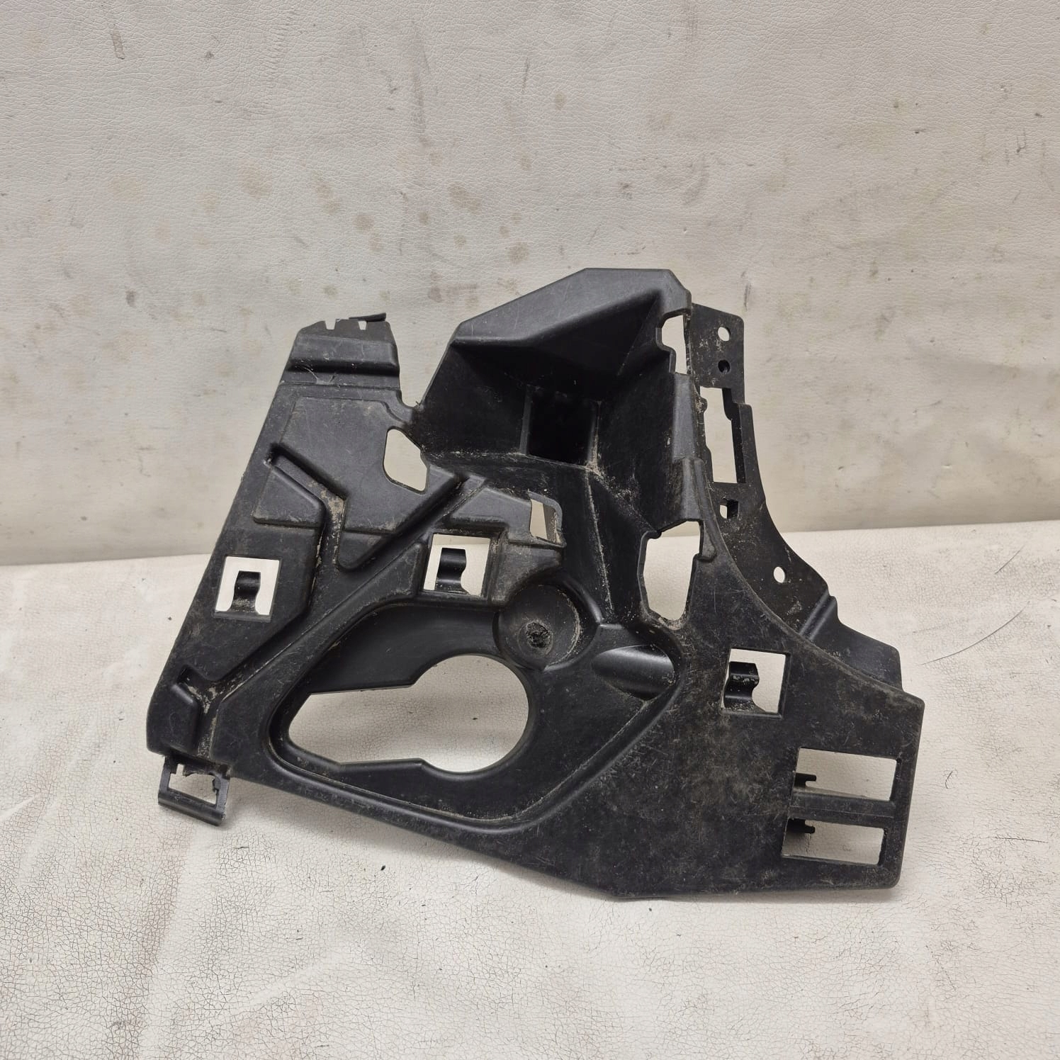 VOLVO XC60 II 2 17-21 holder support right front
