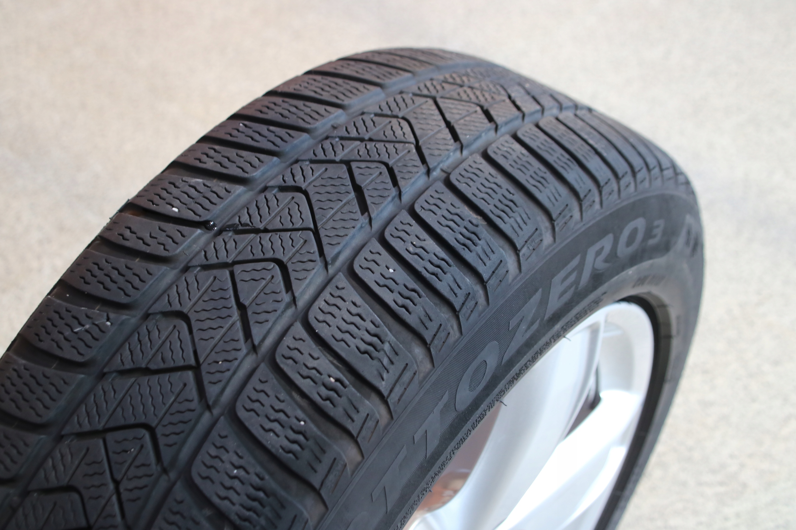 MINI F60 wheels discs aluminium tyres winter PIRELLI 17"