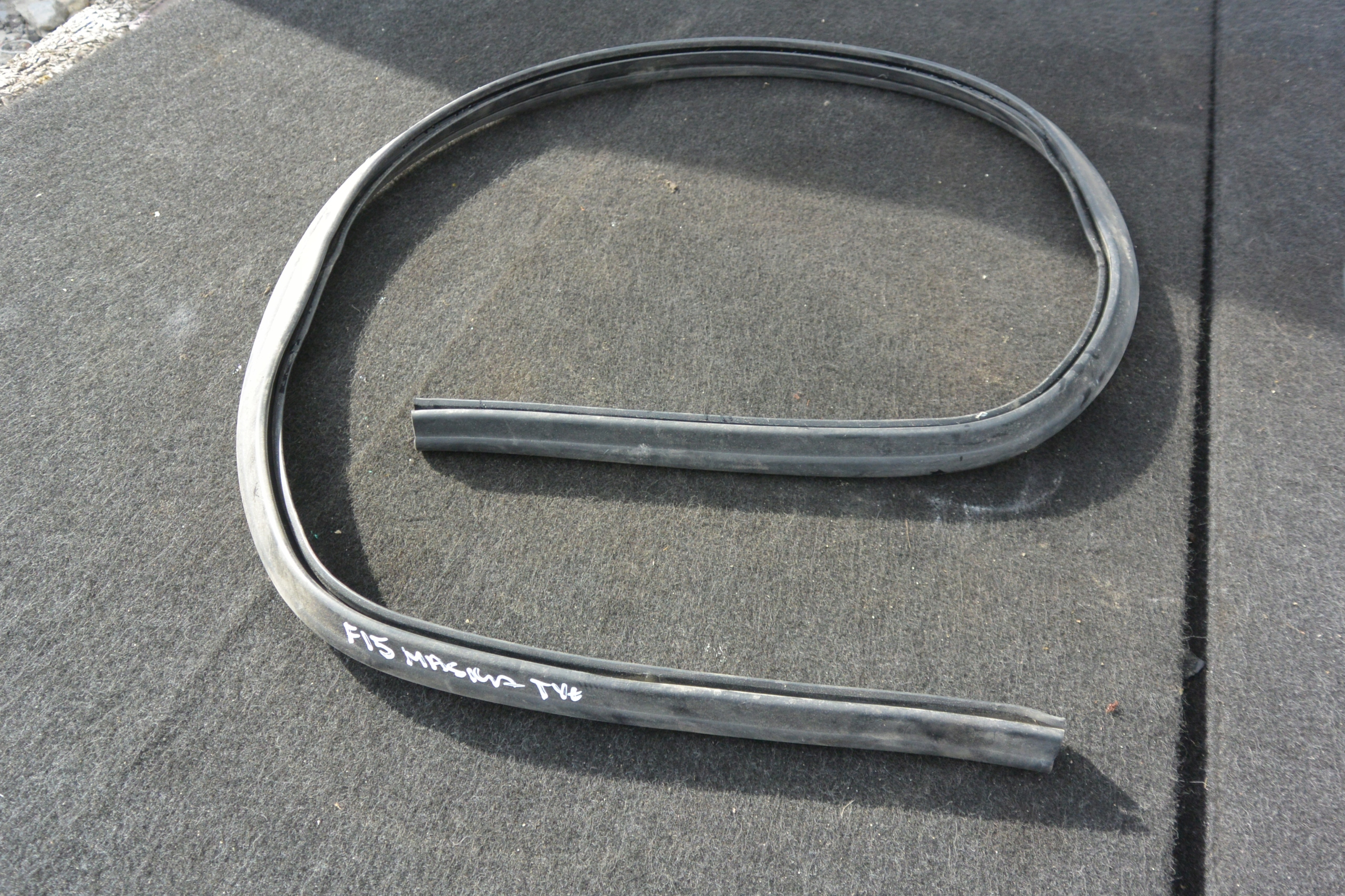 JOINT DU CAPOT BMW X5 F15