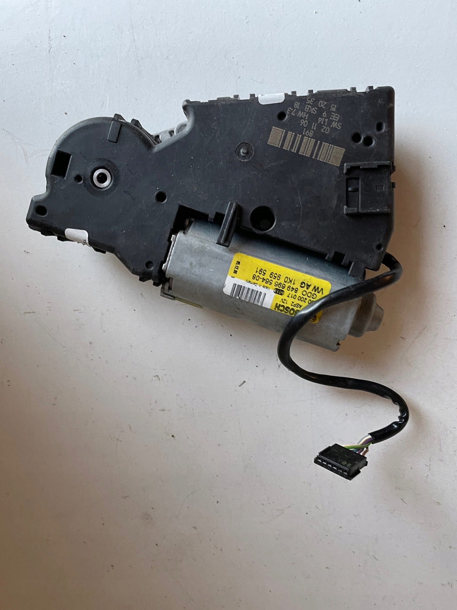 ДВИГАТЕЛЬ ЛЮКА VW GOLF PASSAT 1K0959591