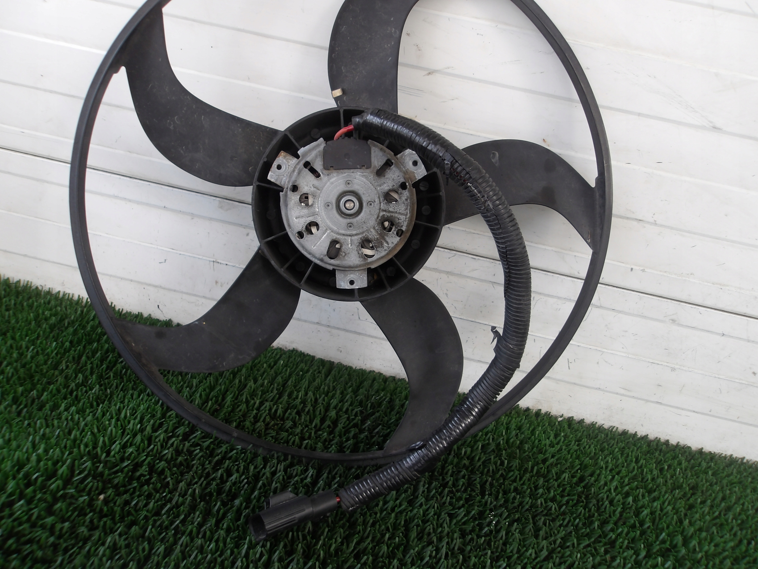 TRANSIT CUSTOM 2.0 2.2 TDCI ventilátor chladiče