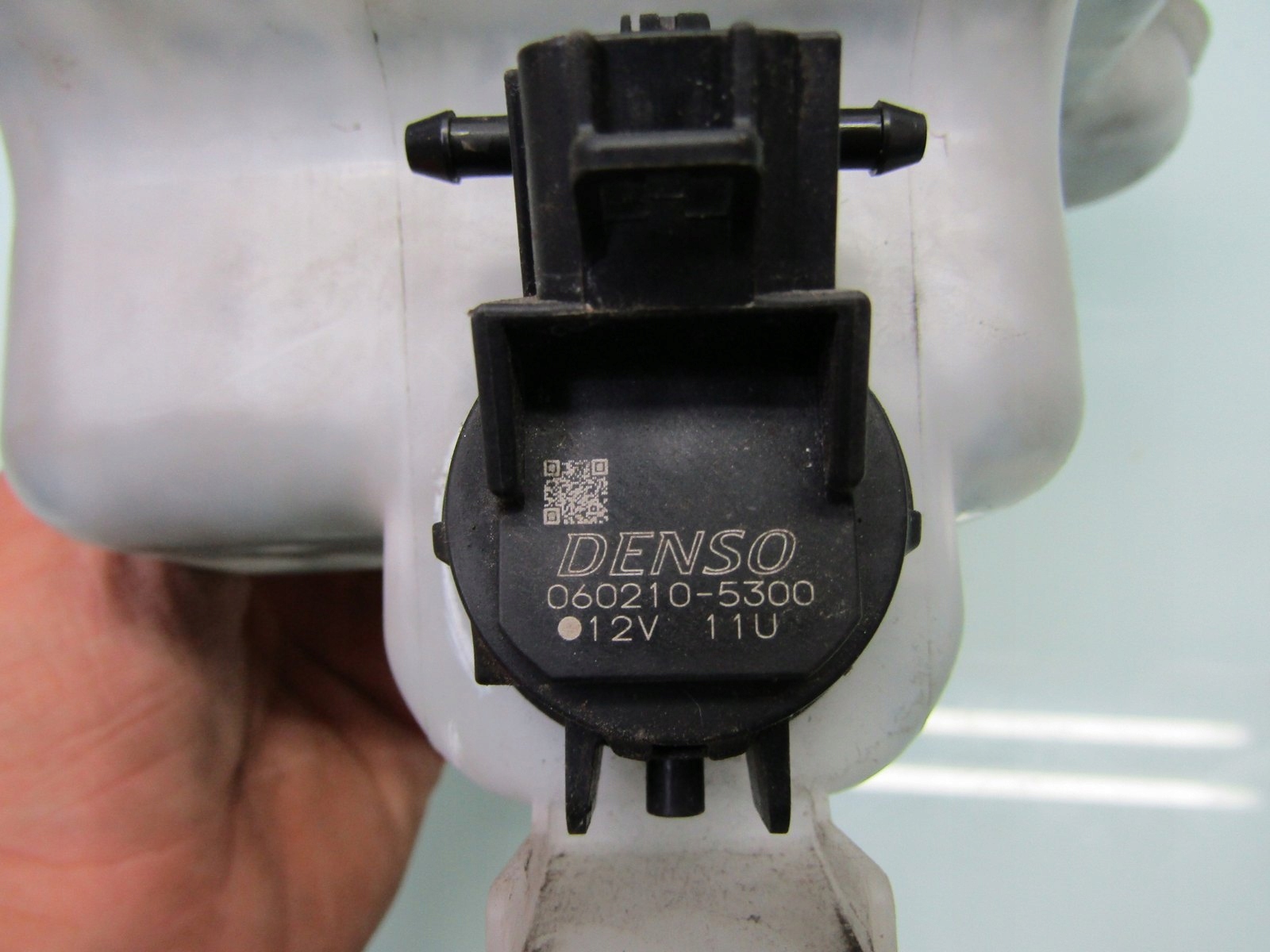 Honda II 1.5 18R бачок омывателя жидкости насос MX060851-505