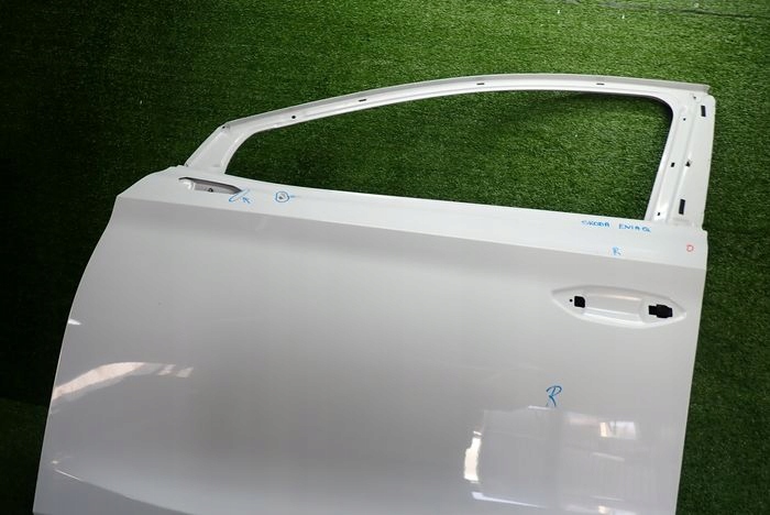 SKODA ENYAQ 21- door left front front