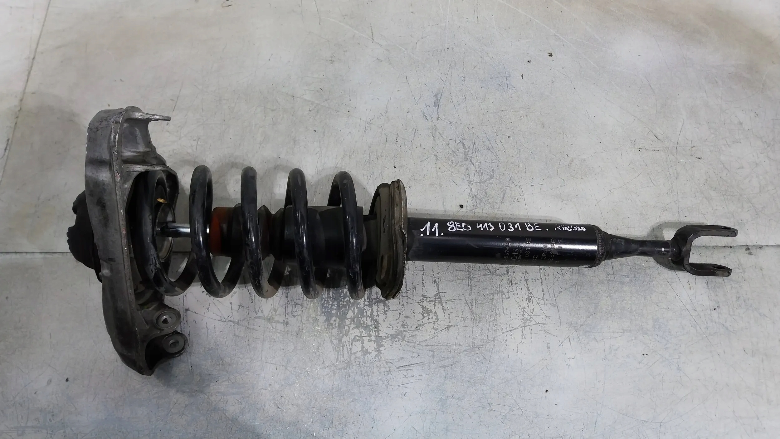 shock absorber McPherson front right 8E0413031BE Audi A4 B6